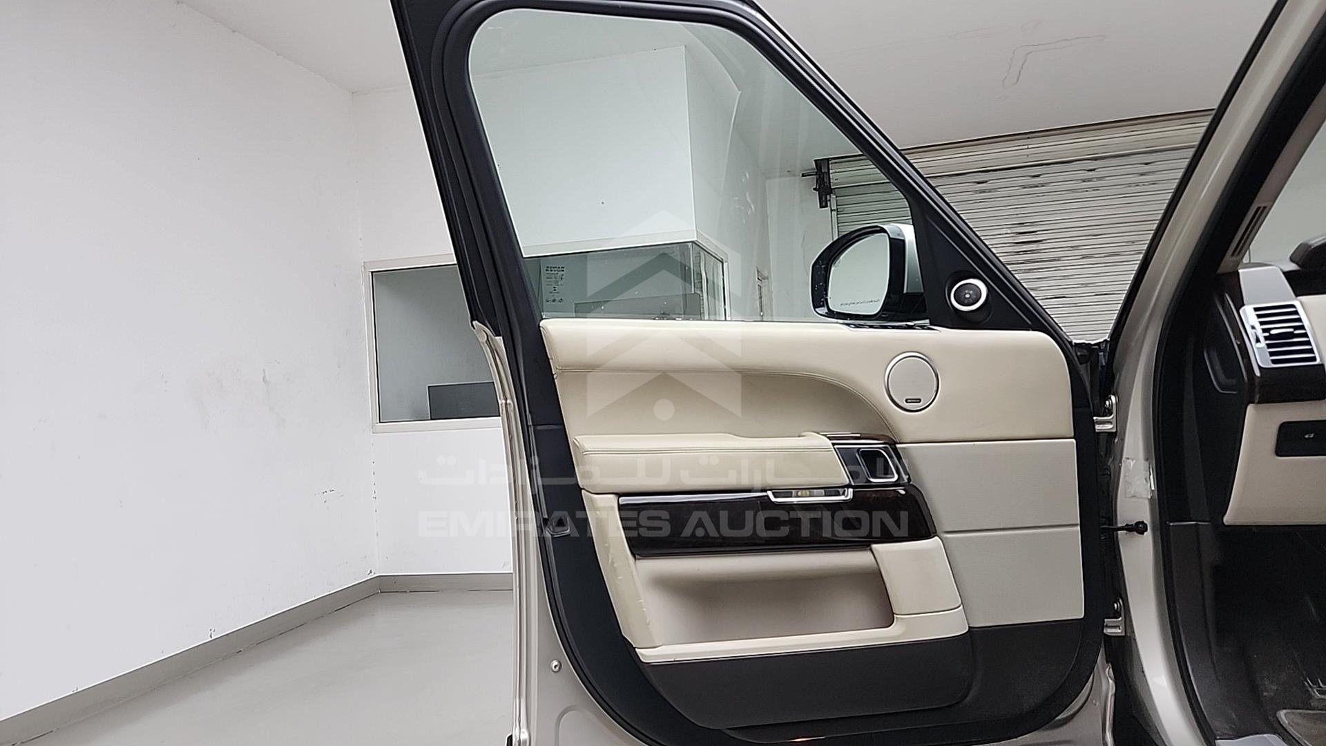 2014 RANGE ROVER VOGUE VIN: SALGA2EF3EA131728