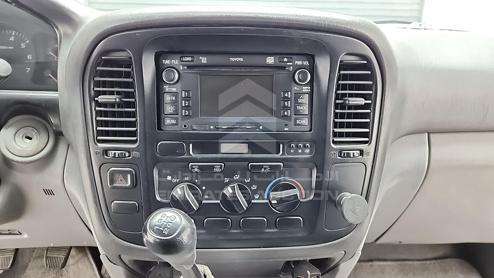 2002 TOYOTA LAND CRUISER VIN: JTGHJ01J723001920