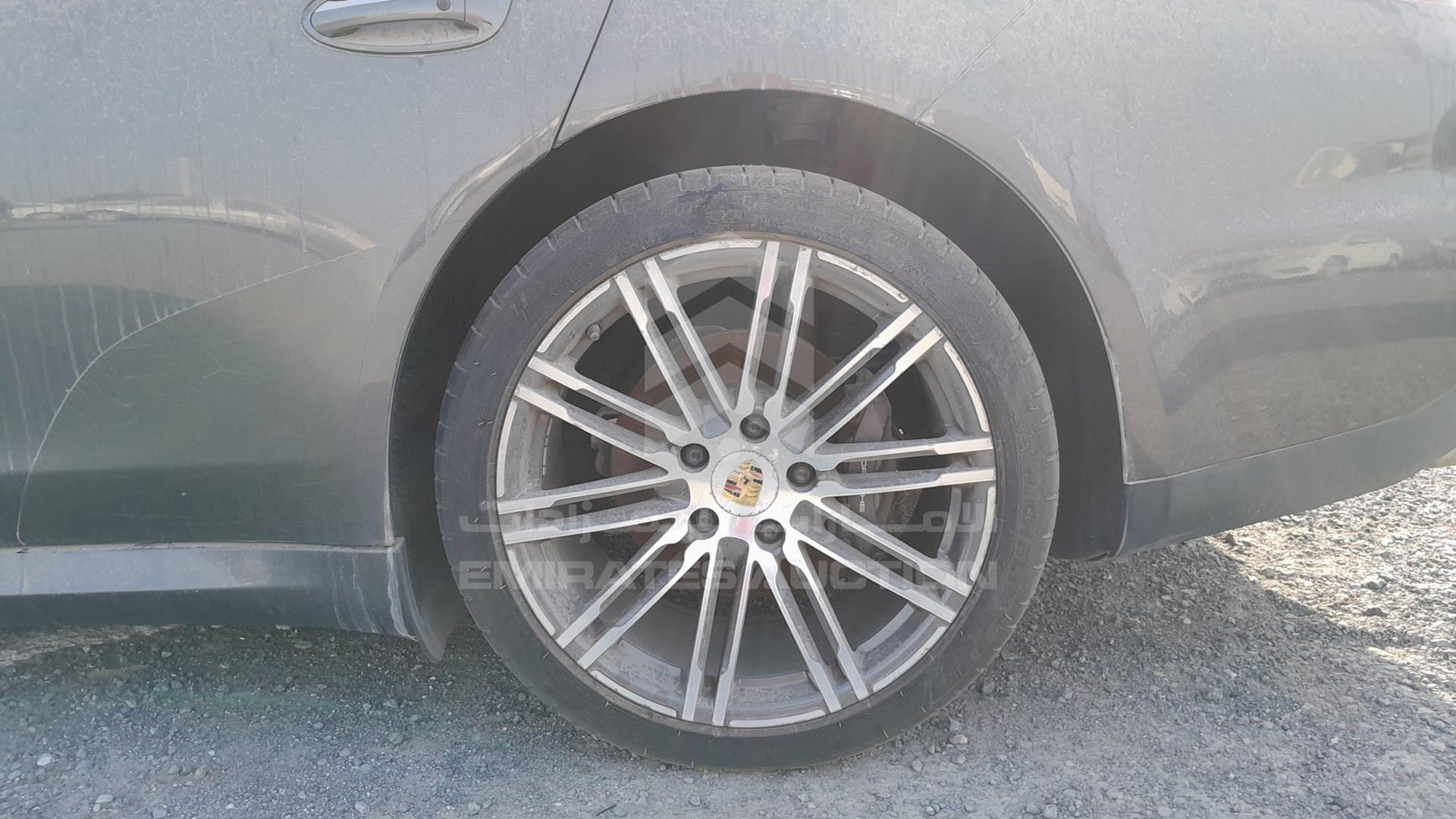 2015 PORSCHE PANAMERA VIN: WP0ZZZ97ZFL006437
