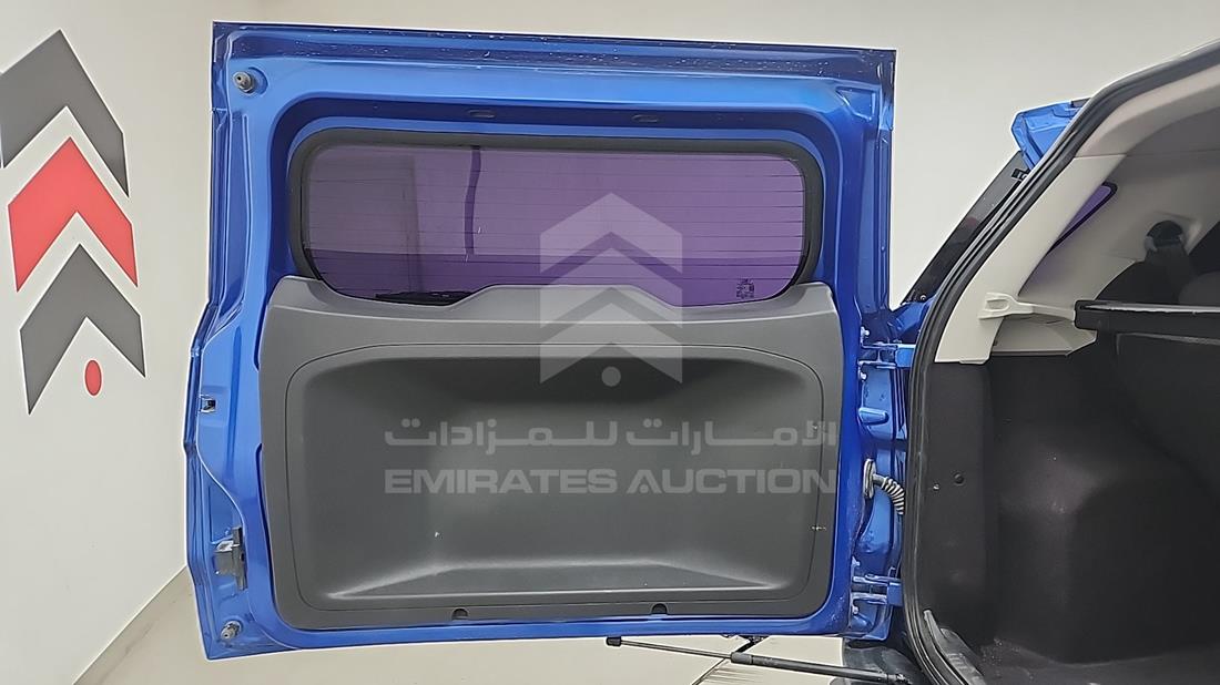 فورد ايكو سبورت 2016 — زاوية صندوق السيارة — صورة 23