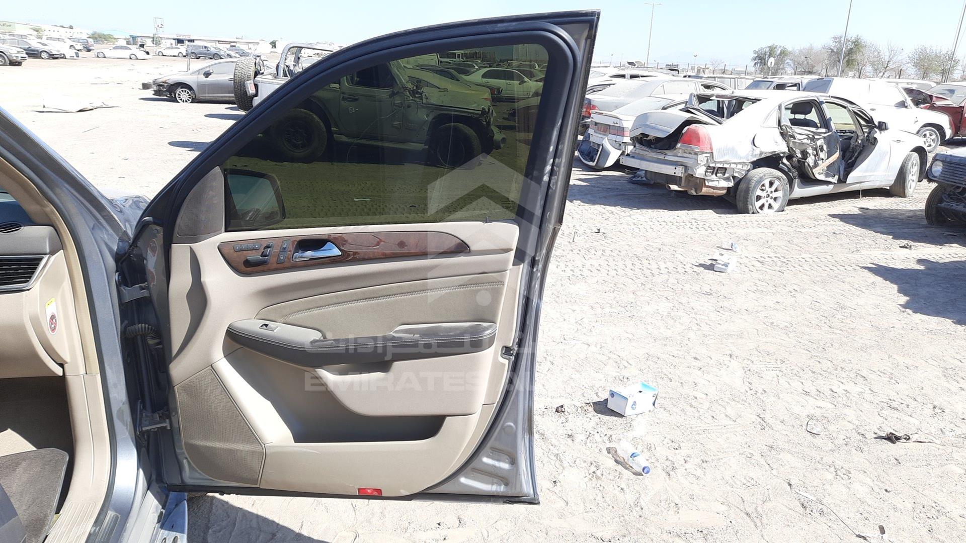 0 MERCEDES ML 500 VIN: WDCDA7DB7DA123811