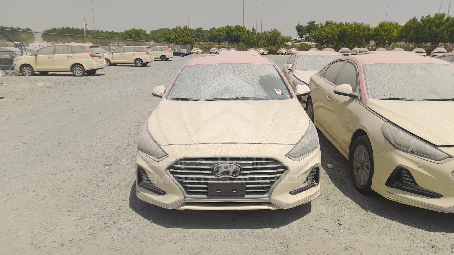 2018 HYUNDAI SONATA VIN: KMHE24136JA082047