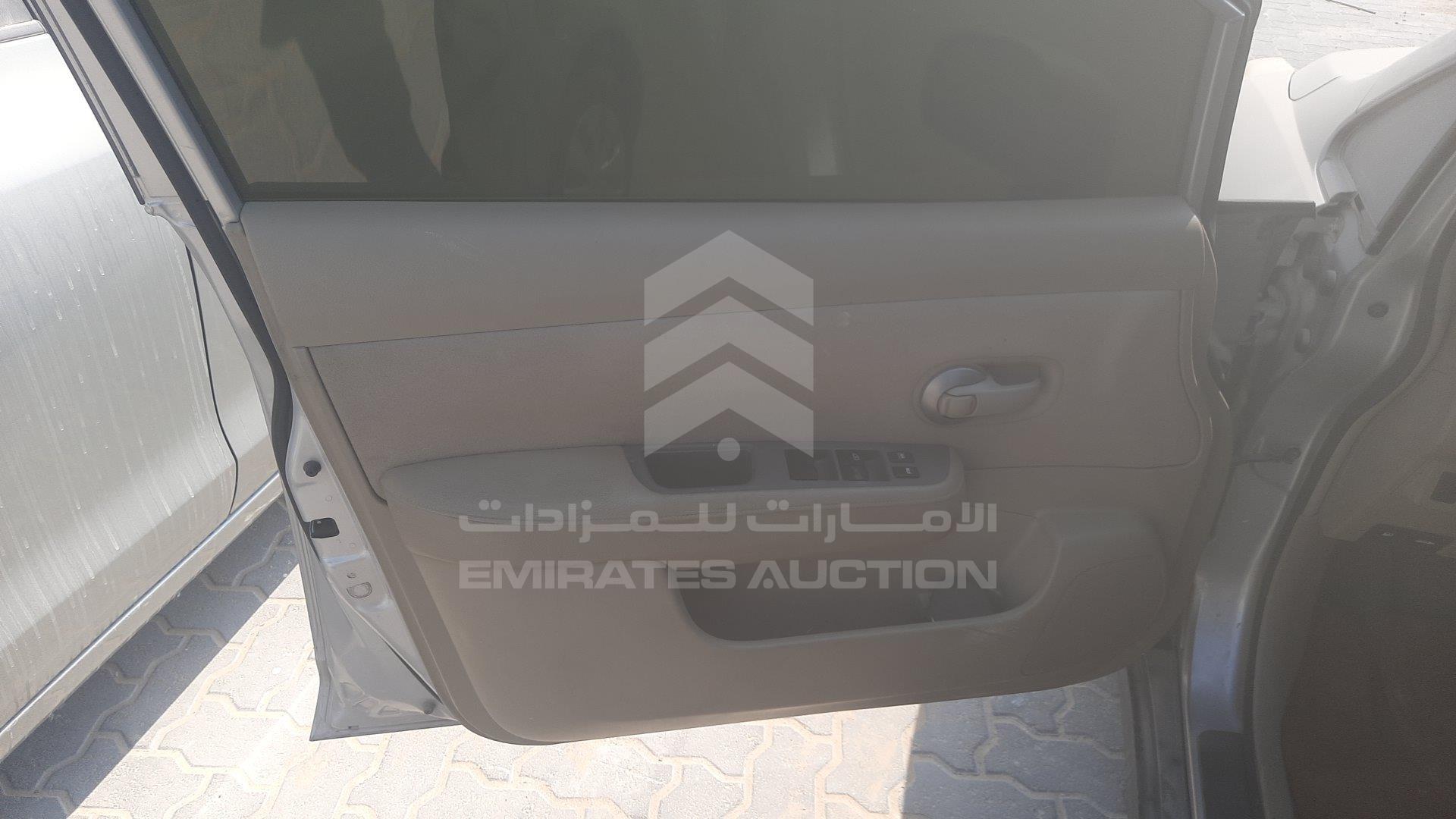 JN1CC11CX9T037946 - 2009 Nissan Tiida - #435949