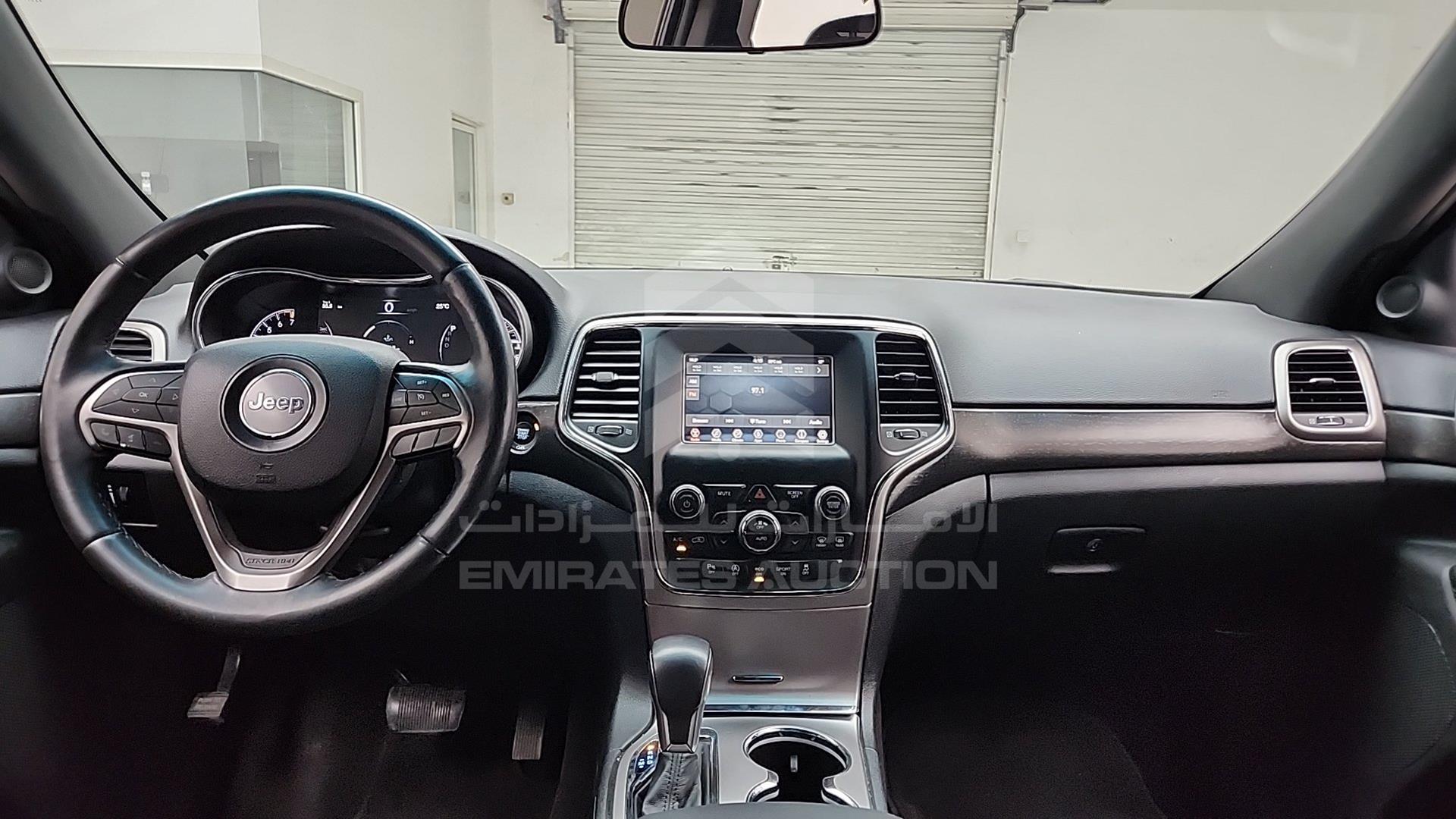 2018 JEEP GRAND CHEROKEE VIN: 1C4RJEAG9JC429523