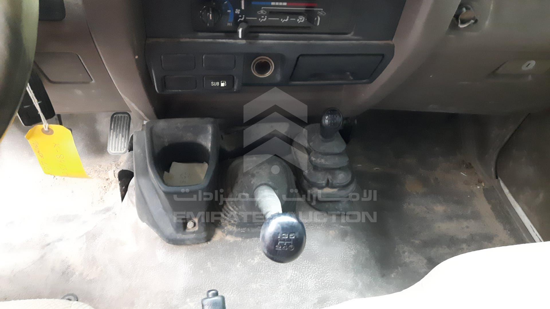 2014 TOYOTA LAND CRUISER VIN: JTFLU73J4E4553353