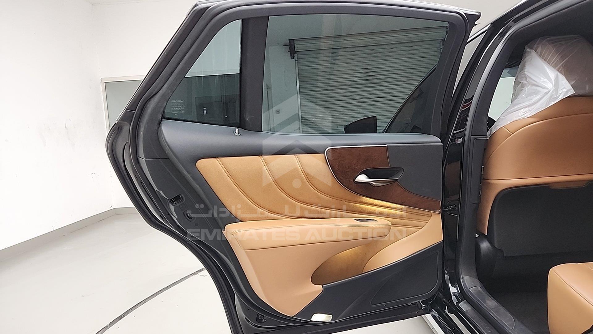 2021 LEXUS LS 500 VIN: JTHD51FF0M5015139