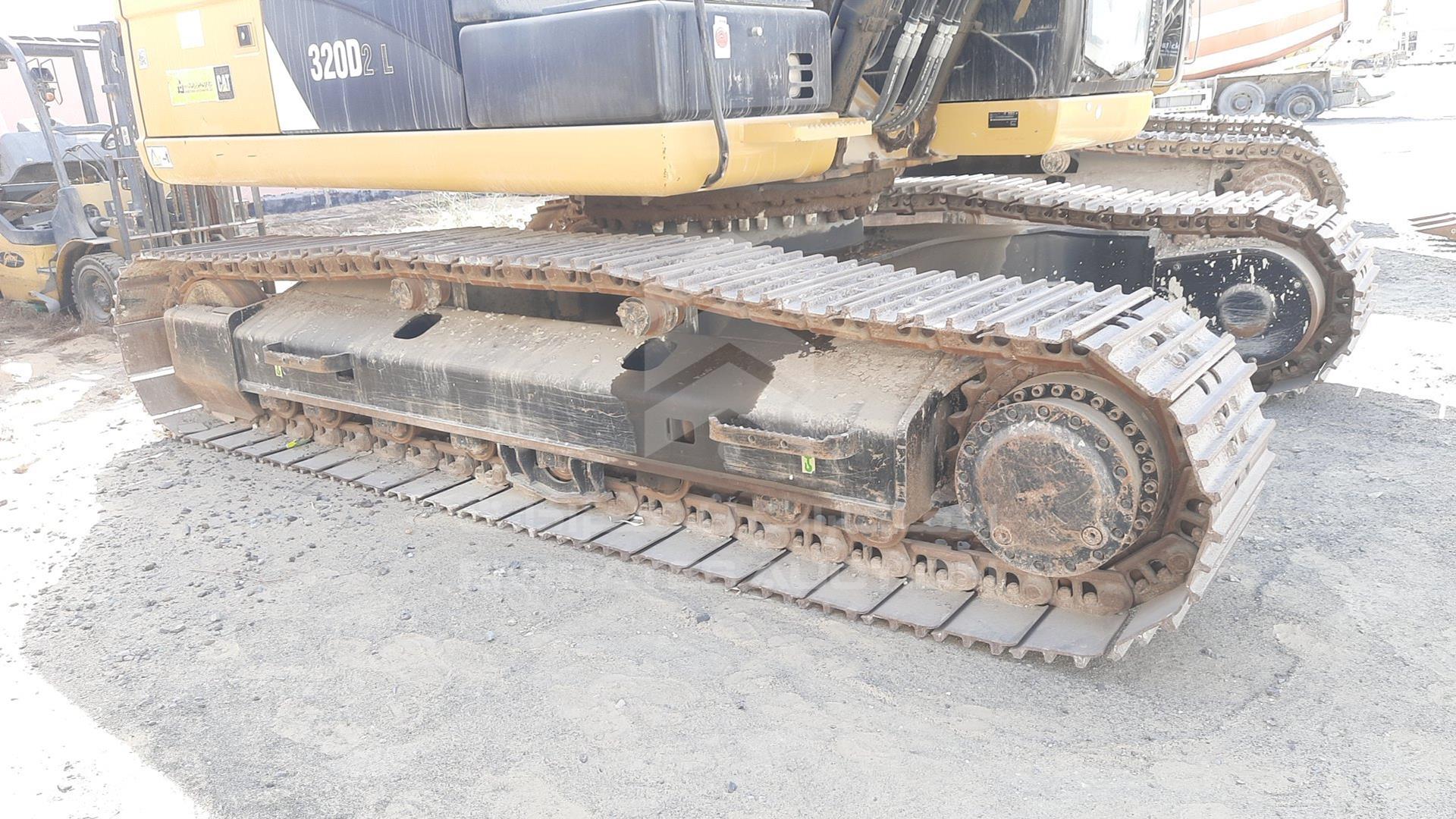 2013 CATERPILLAR 320D2L VIN: CAT0320DVDNS00296