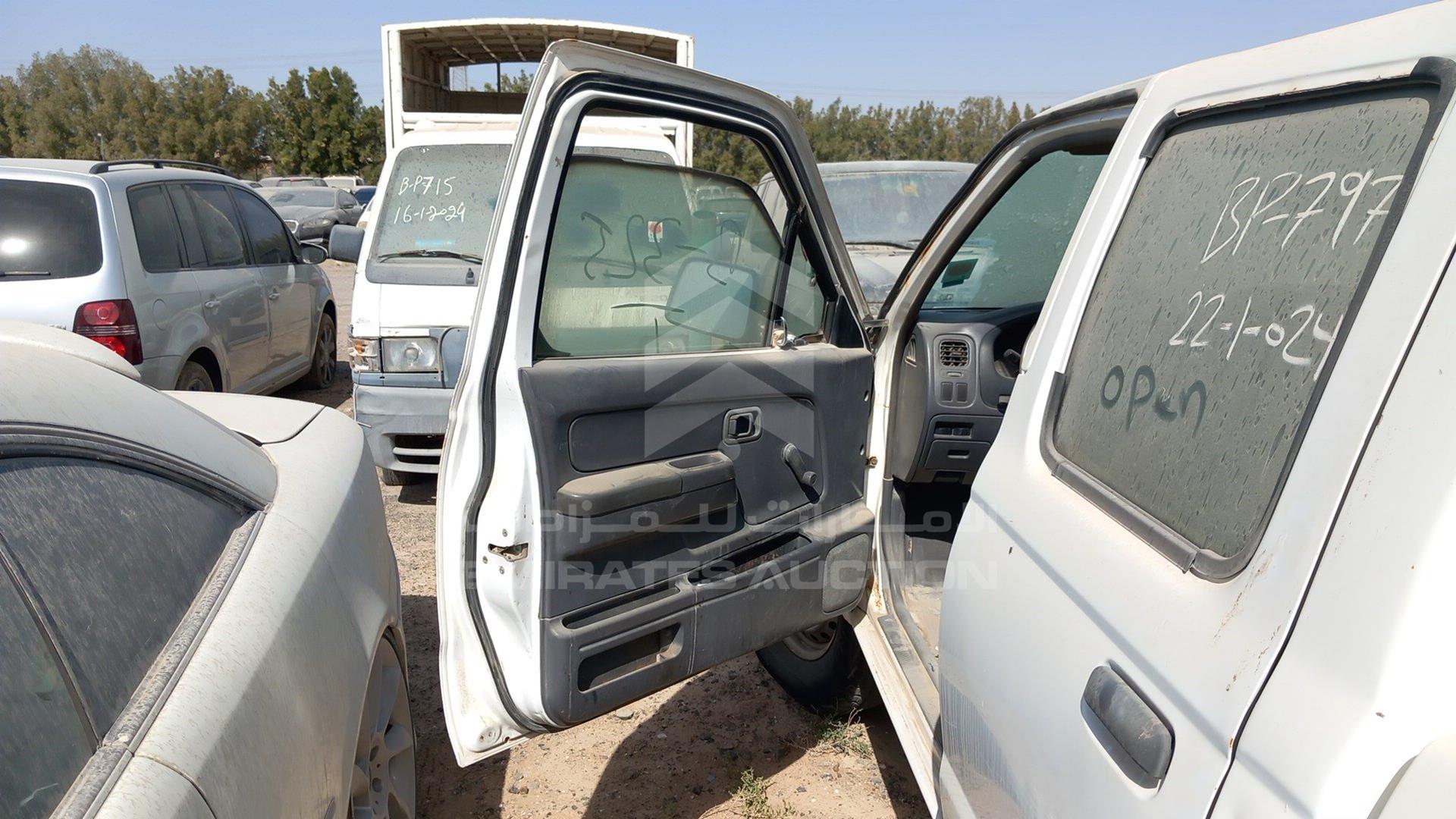 2001 NISSAN PICKUP VIN: JN6DD23Y51A700382