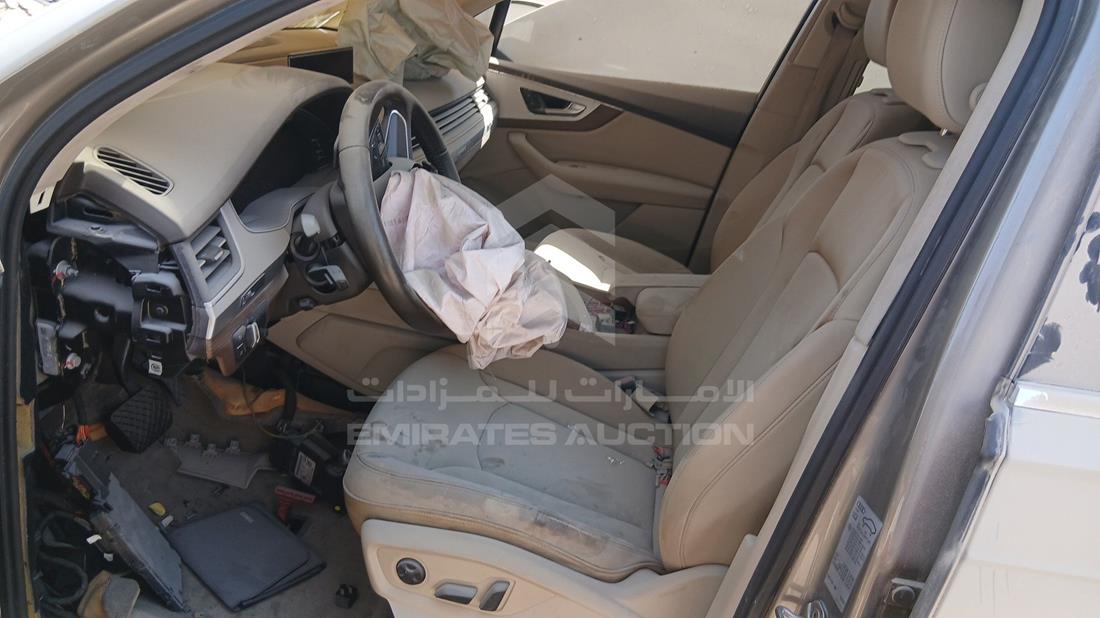 2016 Audi Q7 — Front Left Driver Seat View — Photo 12