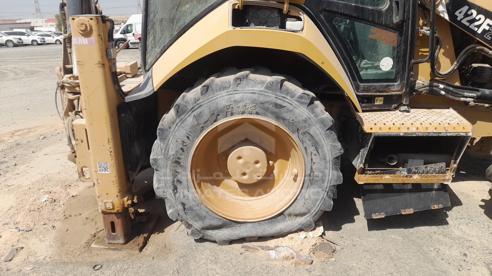 2015 CATERPILLAR 422F VIN: CAT0422FALYF00157