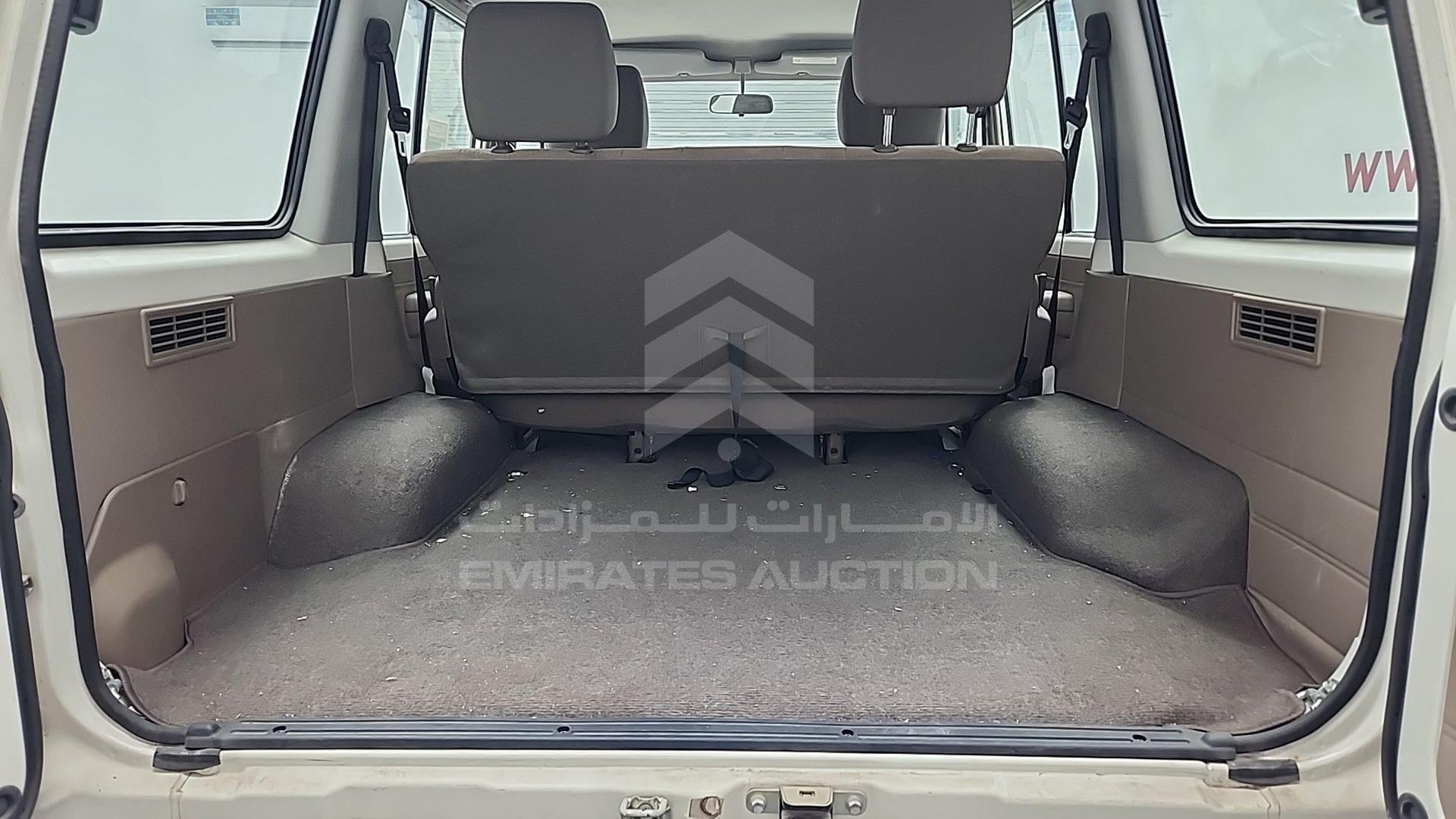 2017 TOYOTA LC 76 VIN: JTEEU73J9H4200785
