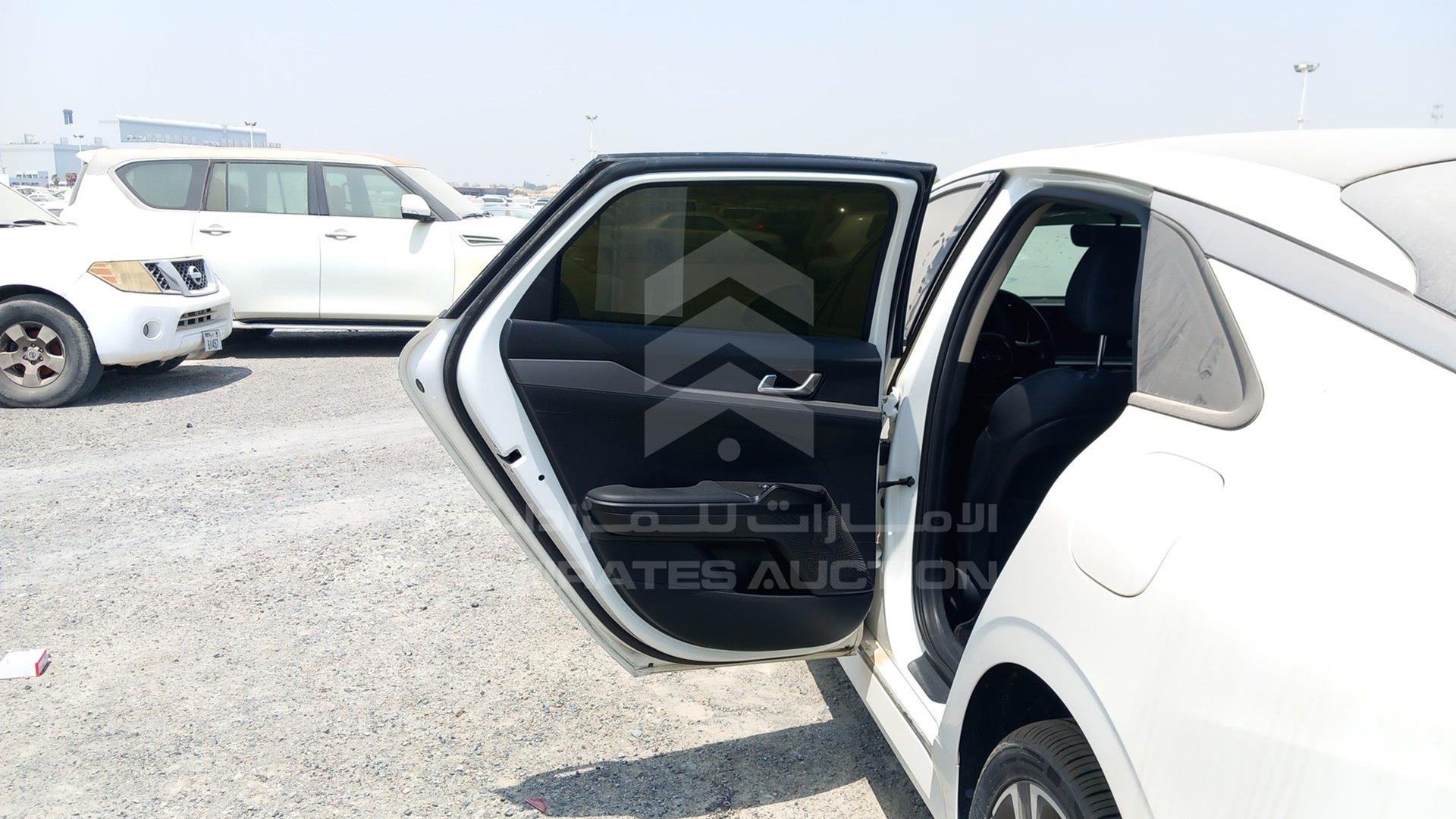 2021 KIA K5 VIN: KNAG24176M5051634