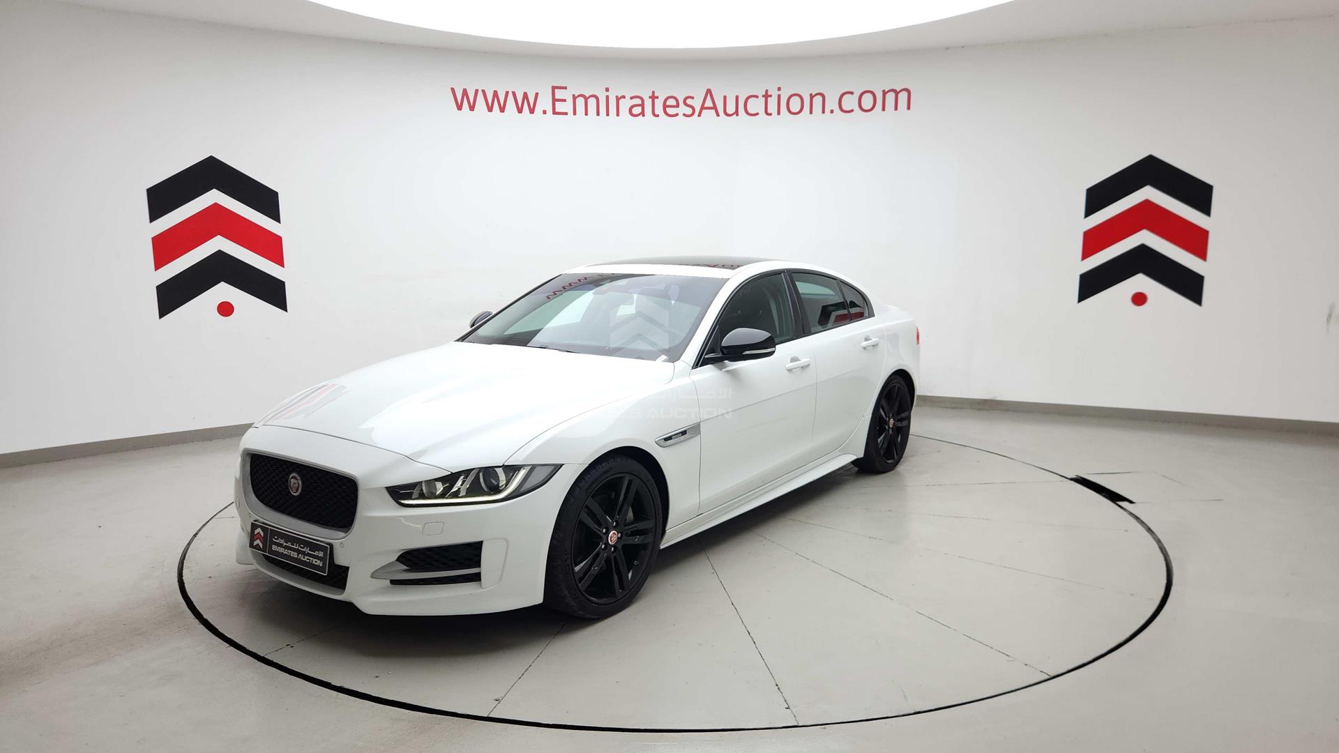 2016 JAGUAR XE VIN: SAJAB4BG8GA924028