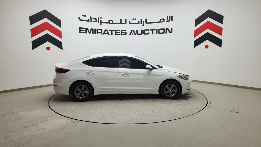 2019 Hyundai Avante — Right Full View — Photo 35