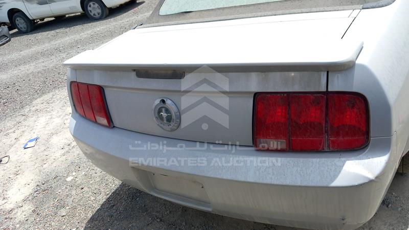 1ZVFT84N375196337 Auction: EmiratesAuction Lot: 404943 1ZVFT84N375196337 Ford Mustang 2007 SILVER Photo 7