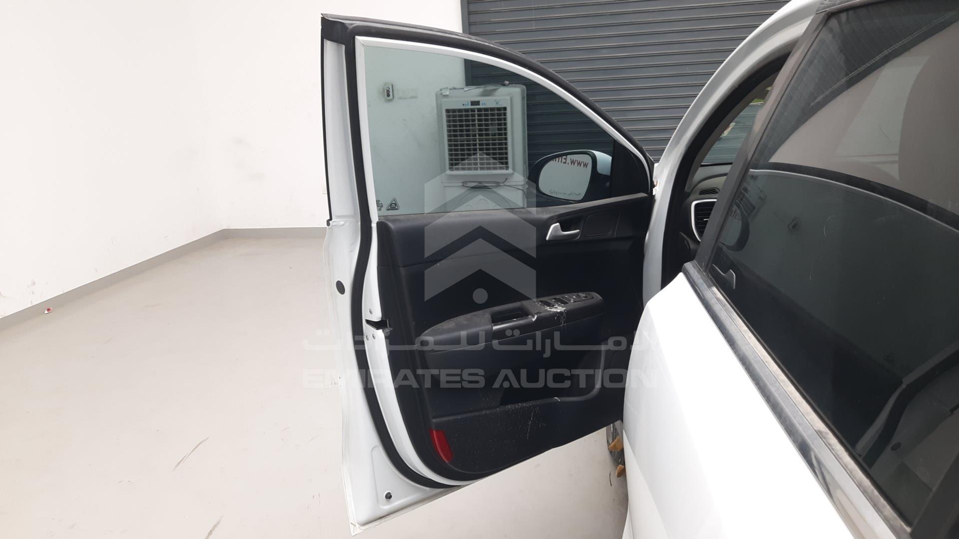 2018 KIA SPORTAGE VIN: U5YPG81A6JL419005