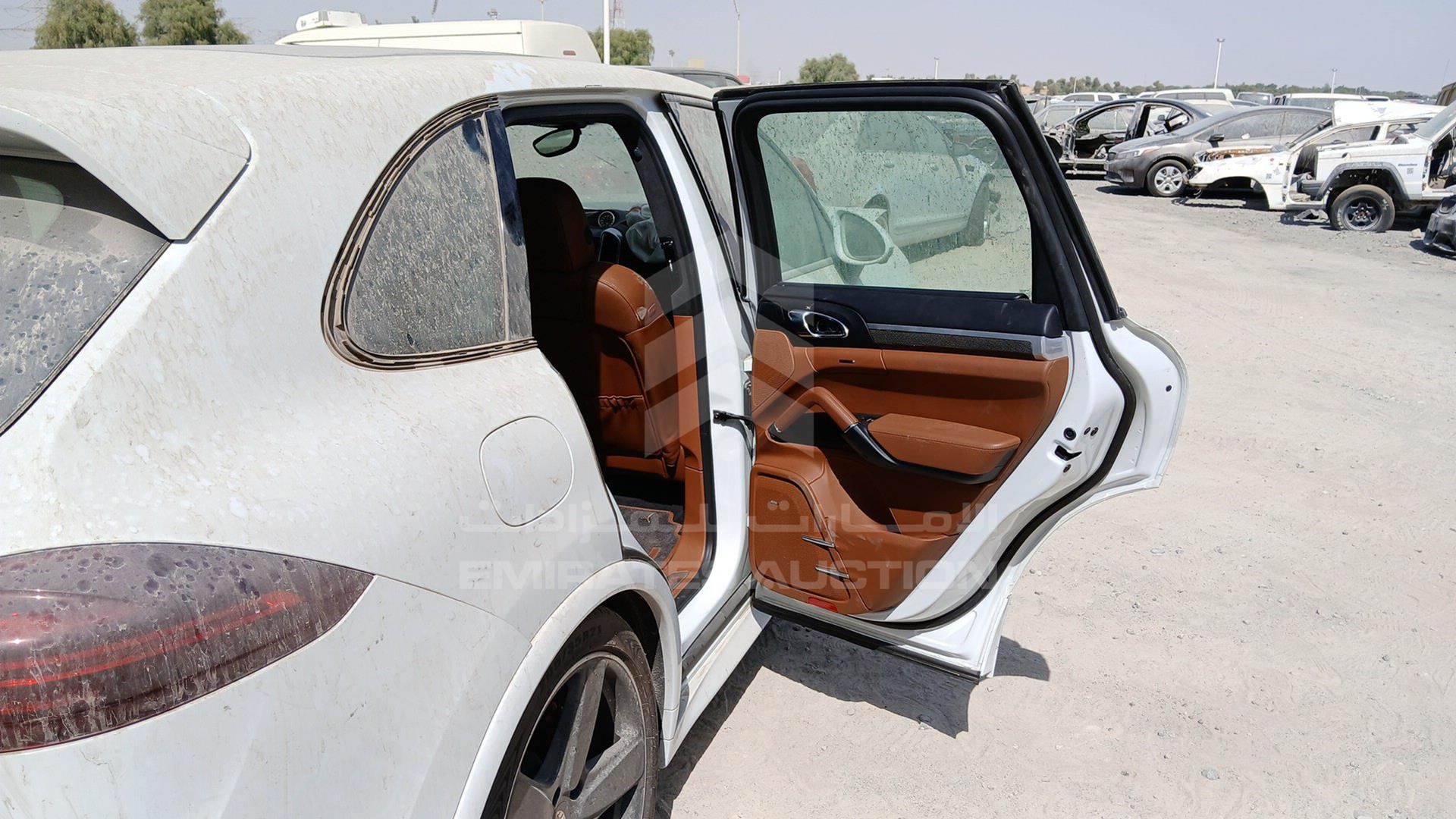 2016 PORSCHE CAYENNE VIN: WP1ZZZ92ZGLA78848