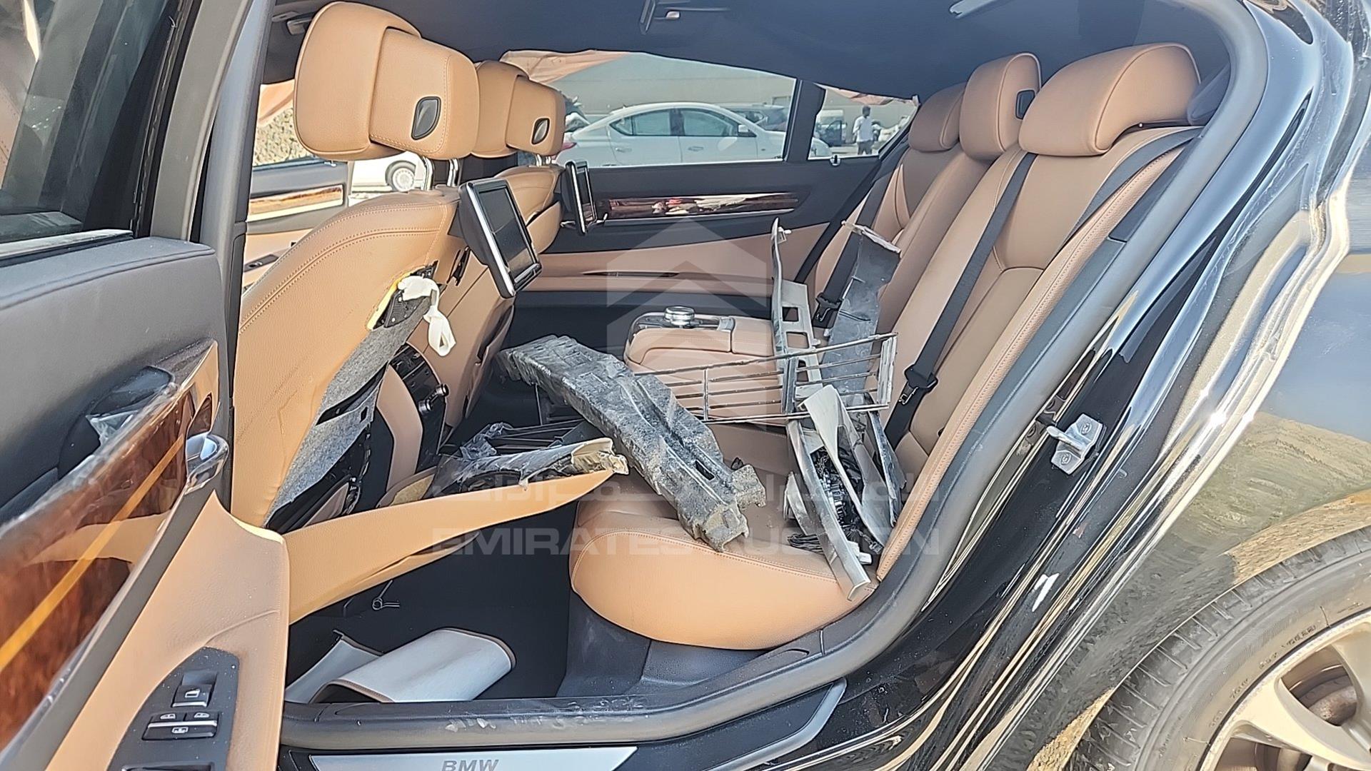 2015 BMW 730 VIN: WBAYE2102FD836762