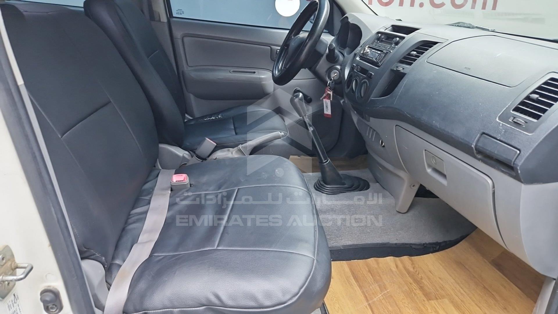 2008 TOYOTA HILUX VIN: MR0EX12G782305420