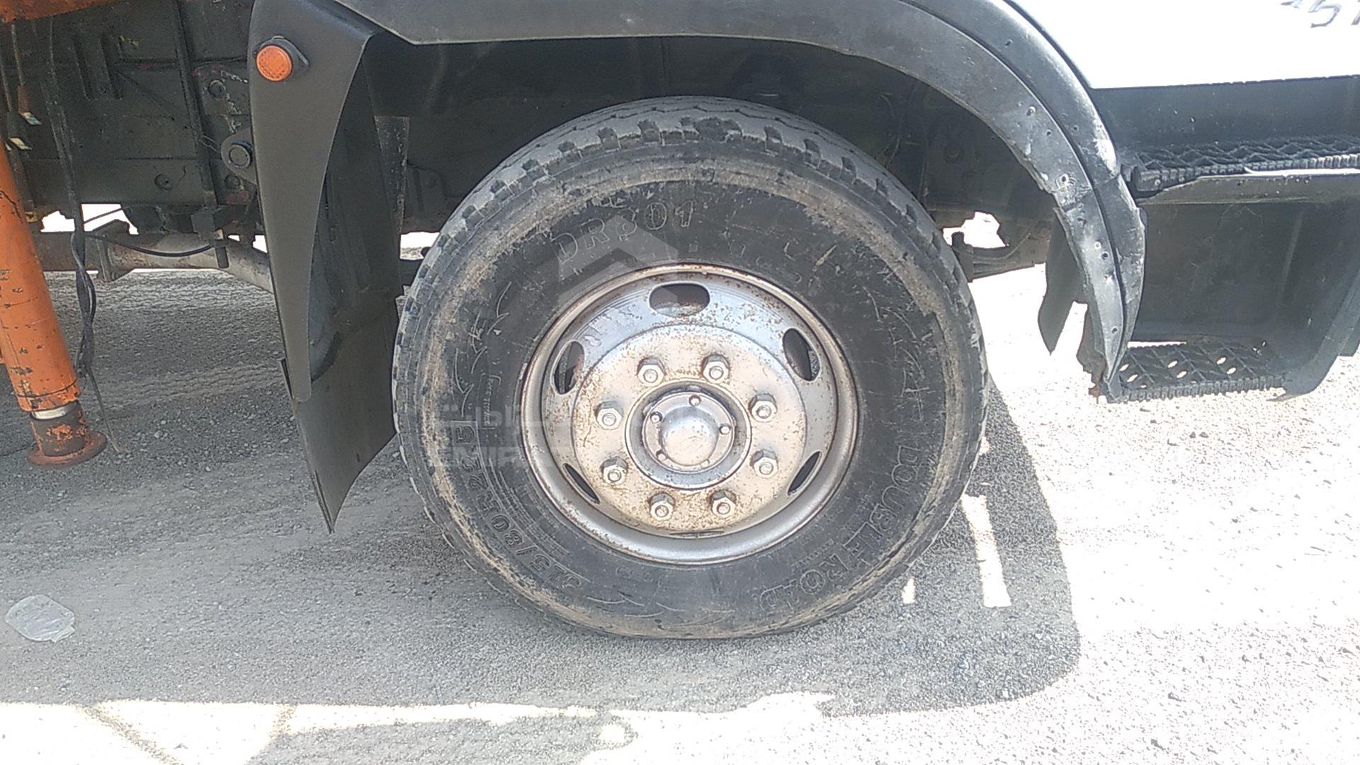 2000 HYUNDAI --- VIN: KMFDA19CPYC005650