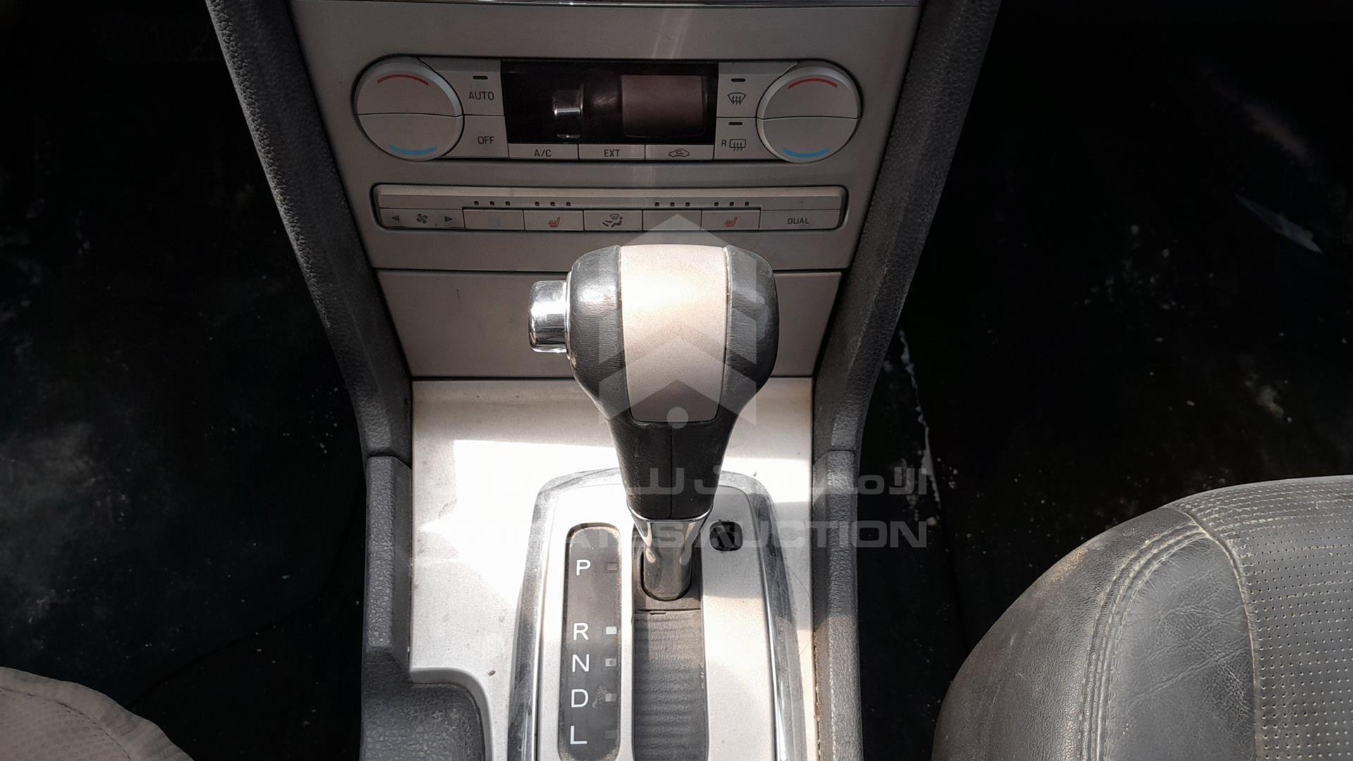 2008 LINCOLN MKZ VIN: 3LNHM28TX8R617690