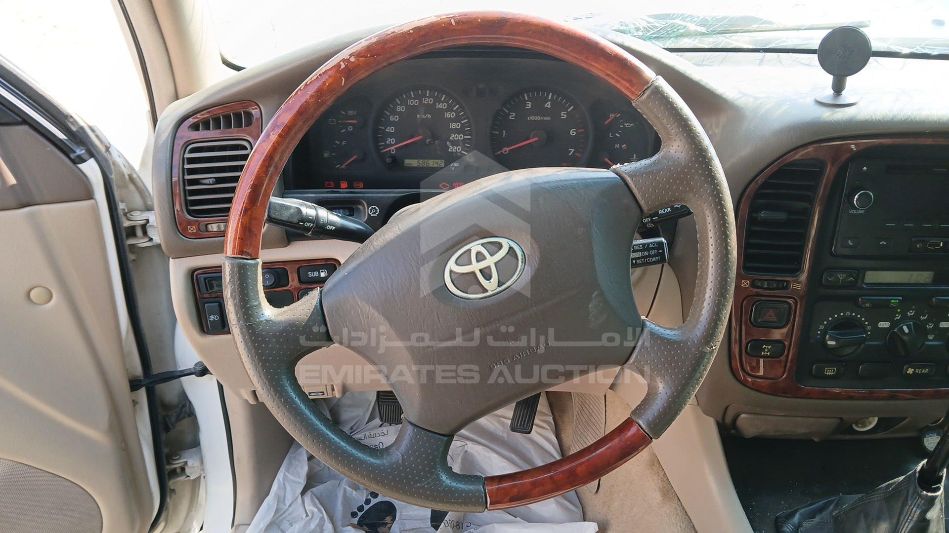 2002 TOYOTA LAND CRUISER VIN: JTEHT05J322021178