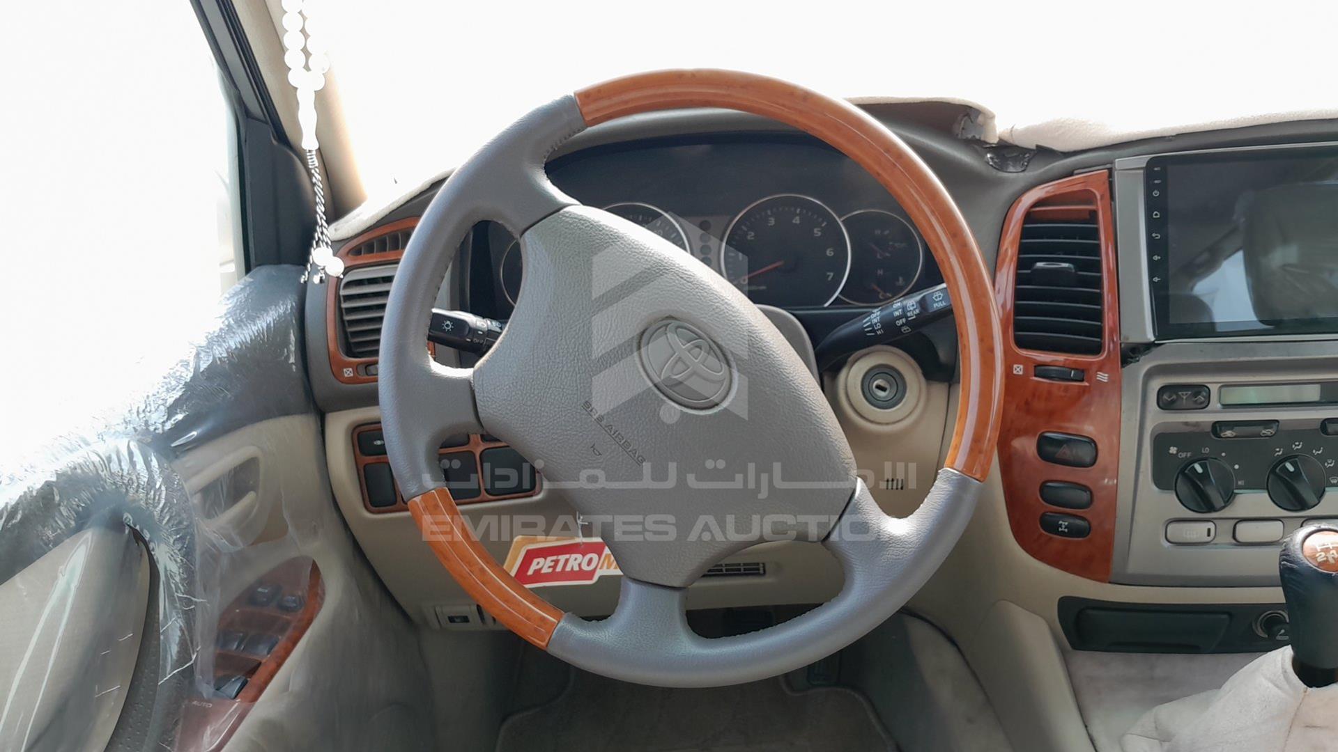 2004 TOYOTA LAND CRUISER VIN: JTEHJ09JX45090001