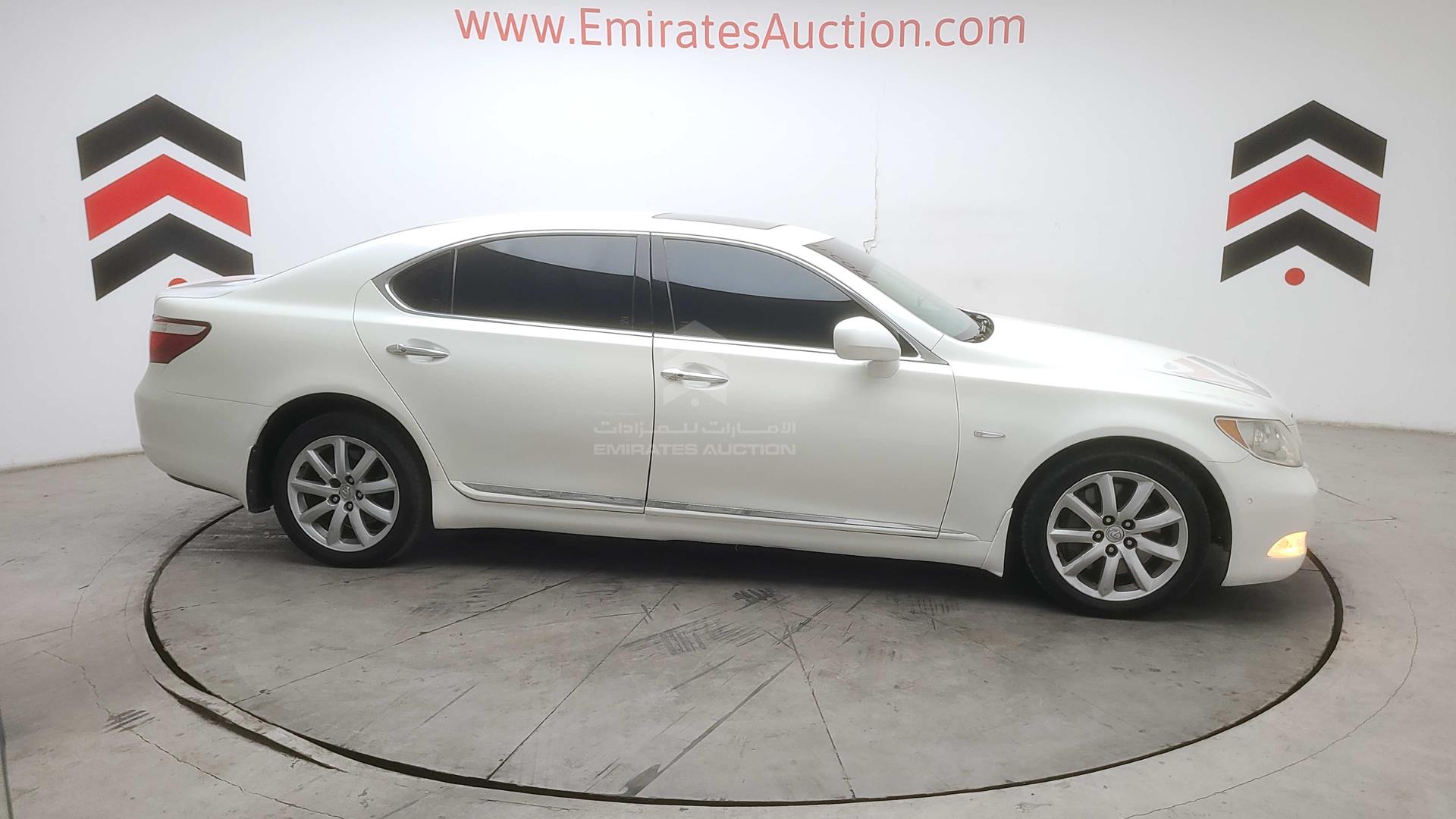 2009 LEXUS LS 460 L VIN: JTHGL46F205027078