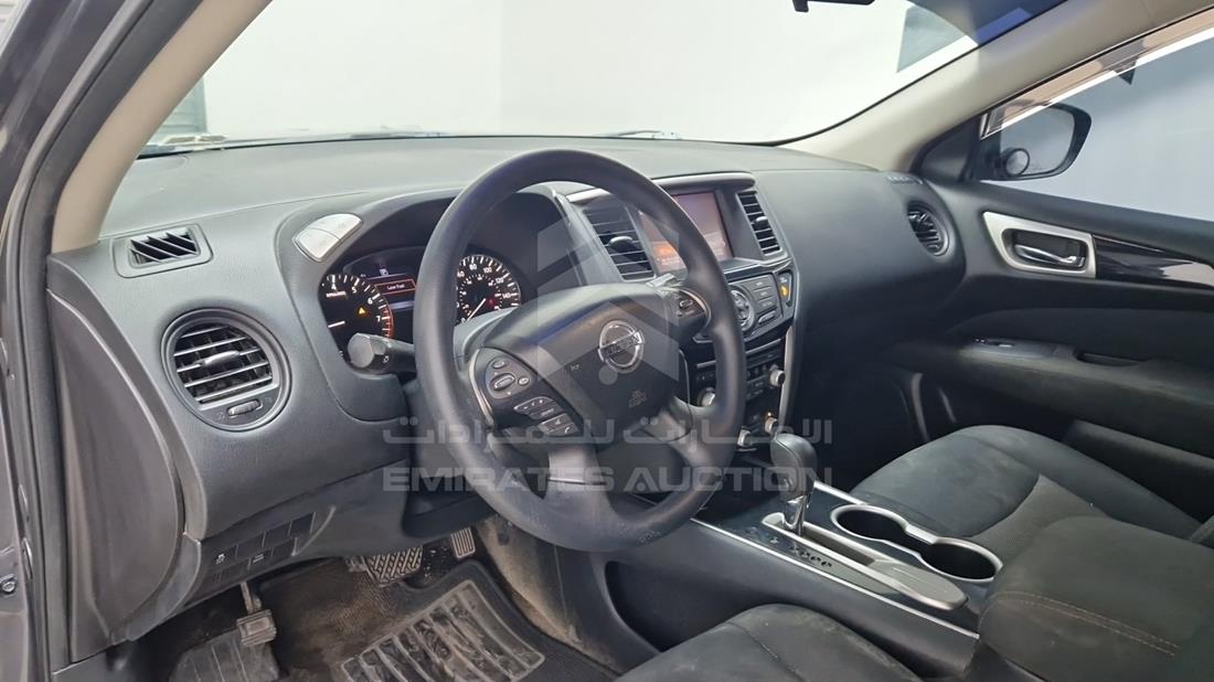 2017 Nissan Pathfinder — Front Left Driver Dashboard View — Photo 14
