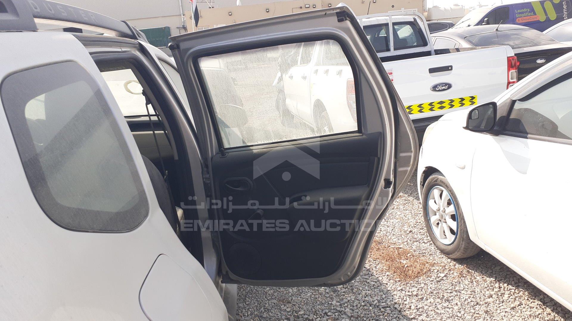 2017 RENAULT DUSTER VIN: VF1HSRGJ4HA500179