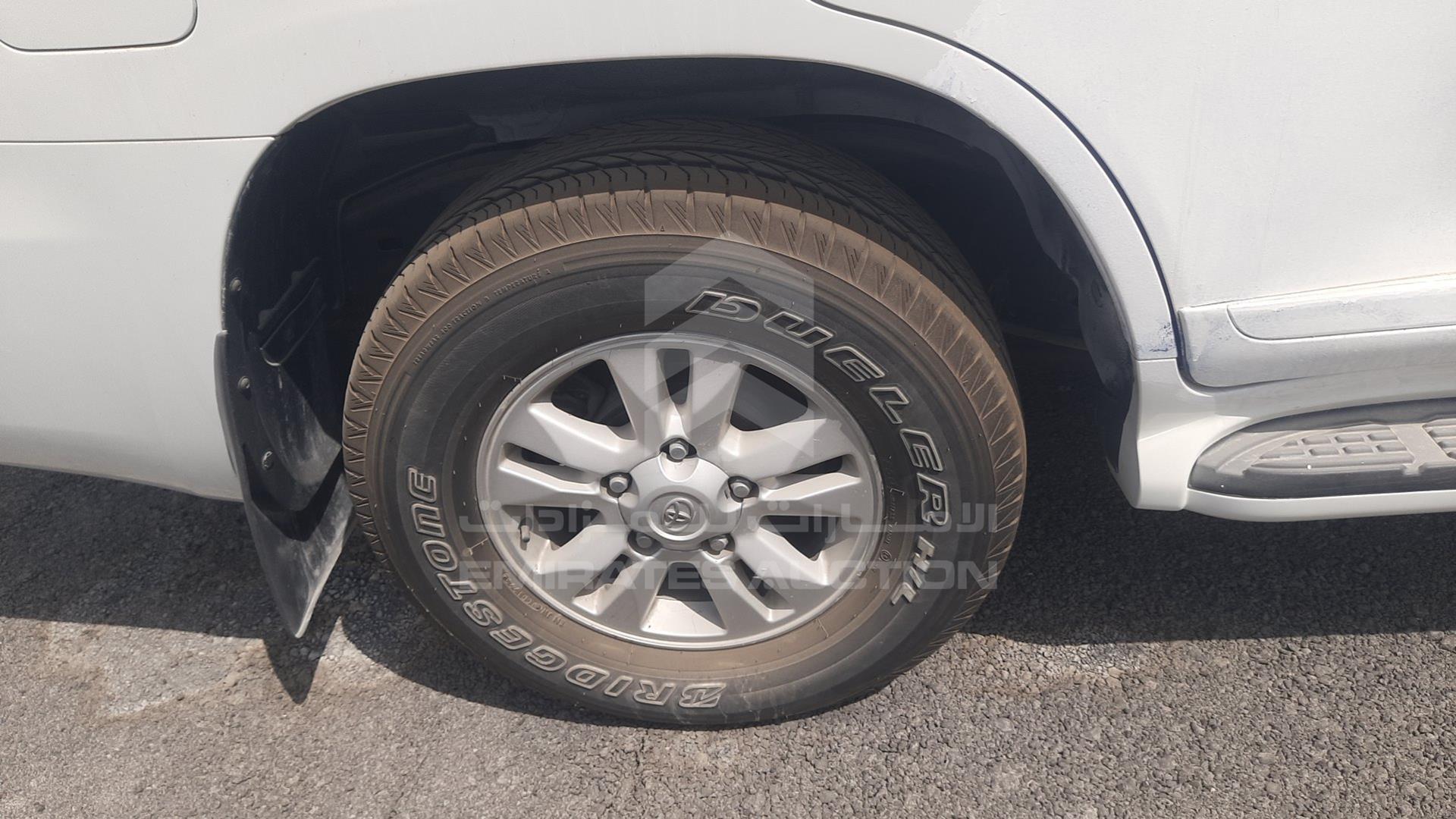 2011 TOYOTA LAND CRUISER VIN: JTMHU09J7B5052802