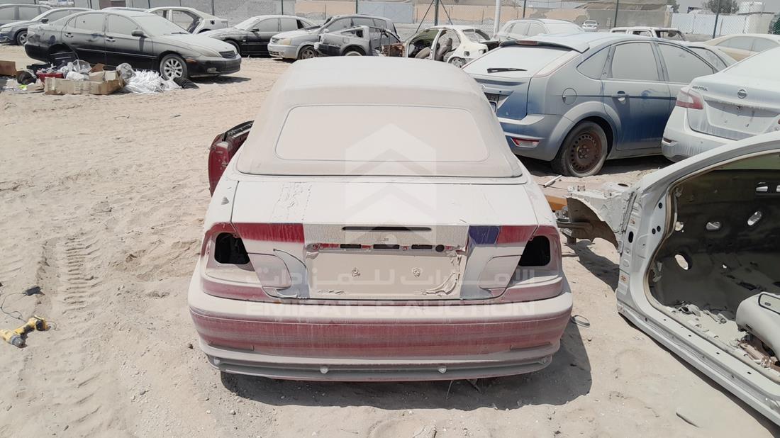 بي ام دبليو 330 2003 — الزاوية الخلفية — صورة 6