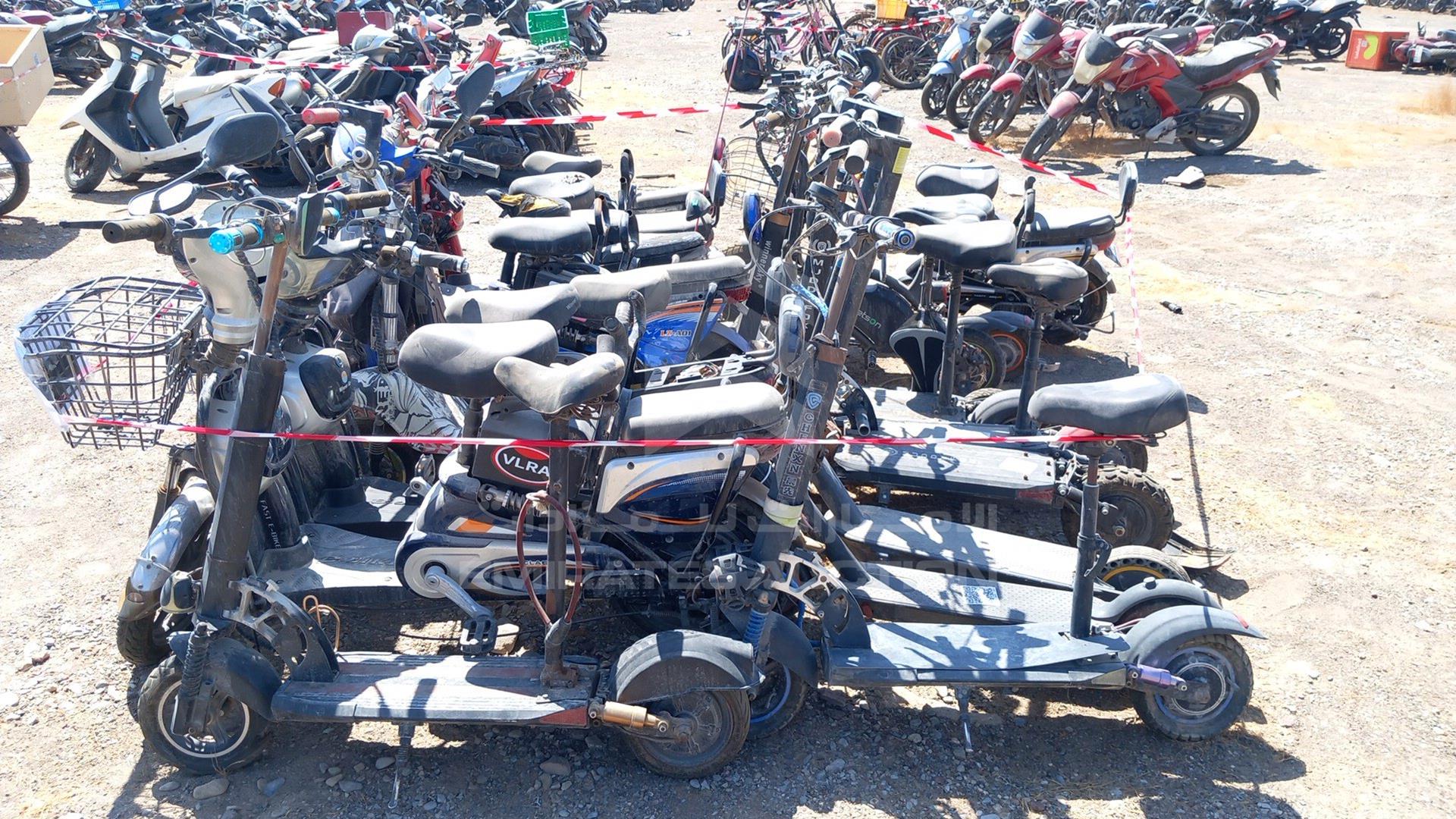 0 UNDEFINED 20 ELECTRIC SCOOTER VIN: T48V350W231008930