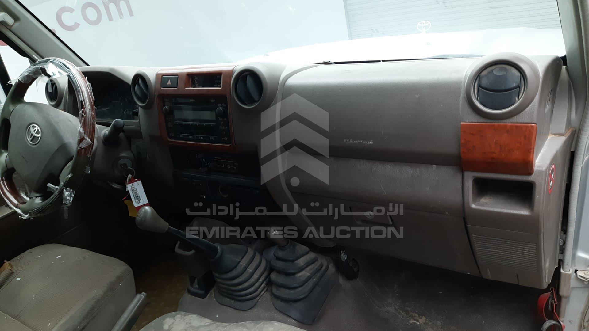 2012 TOYOTA LAND CRUISER VIN: JTFLU73J6C4521887