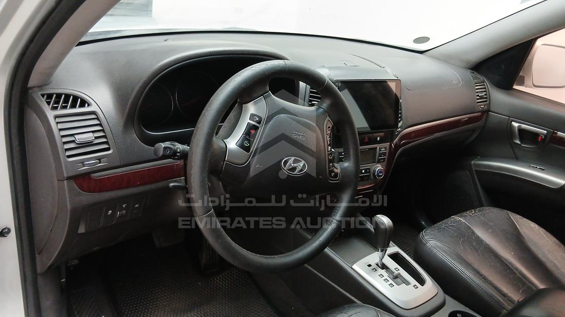 هيونداي سانتا في 2010 — زاوية واجهة السائق الأمامية اليسرى — صورة 12