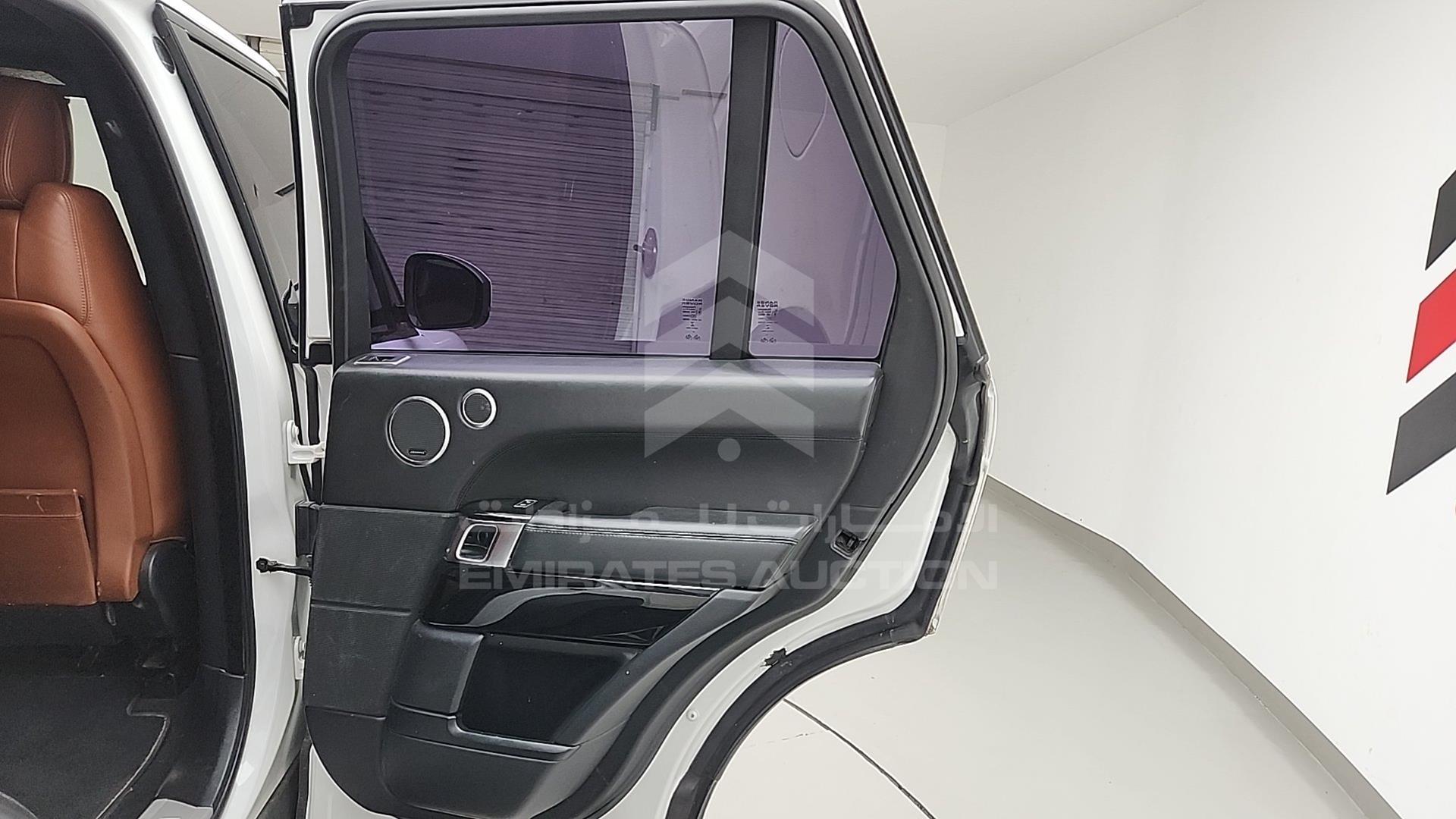 2015 RANGE ROVER VOGUE VIN: SALGA2EF2FA200250