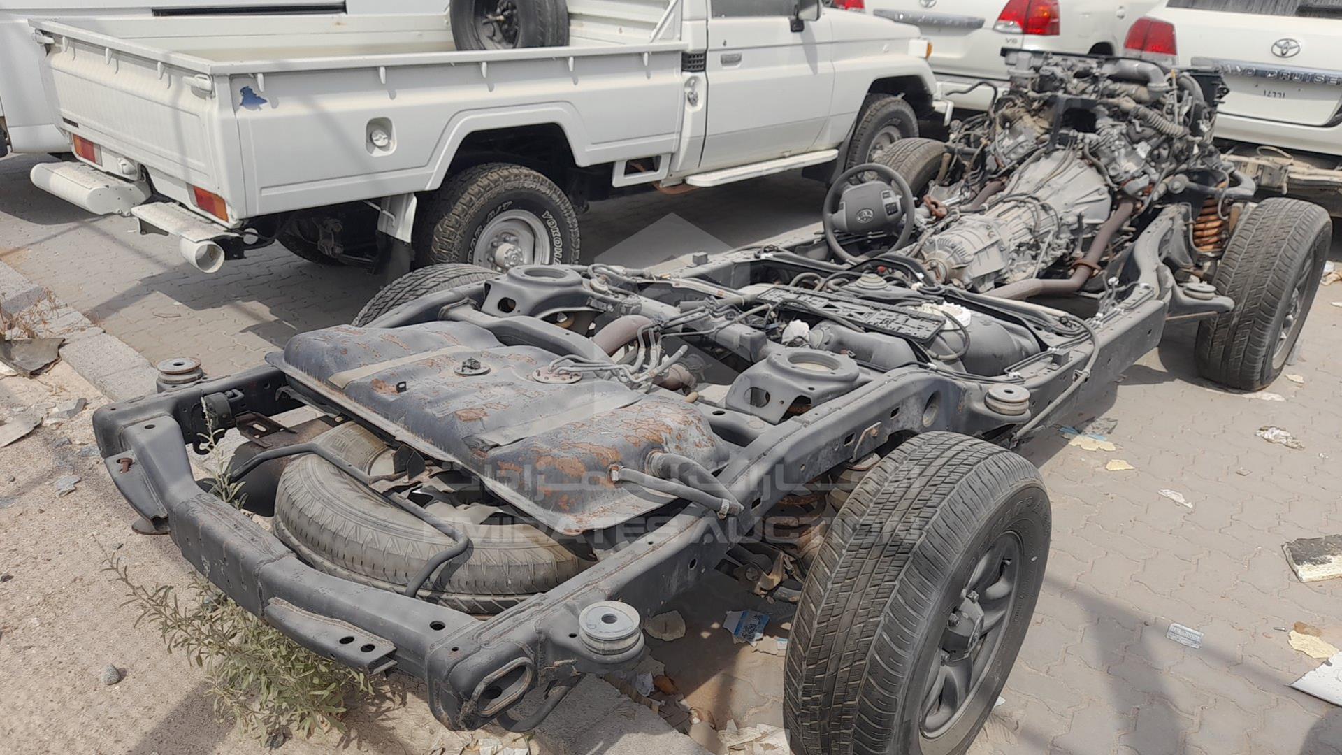 0 TOYOTA --- VIN: JTMHV09JXC4070232