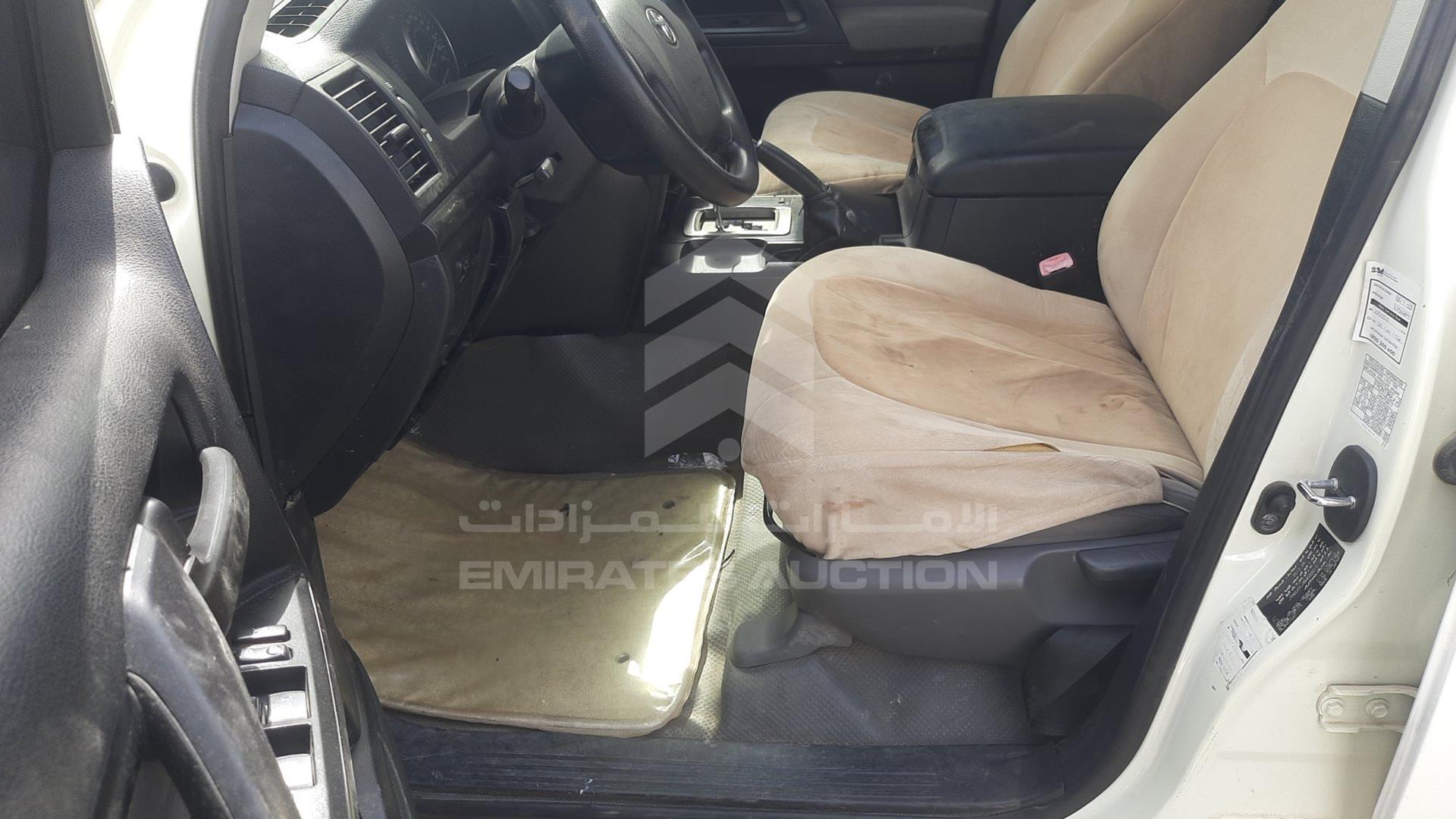 2011 TOYOTA LAND CRUISER VIN: JTMDU09J4B4032012