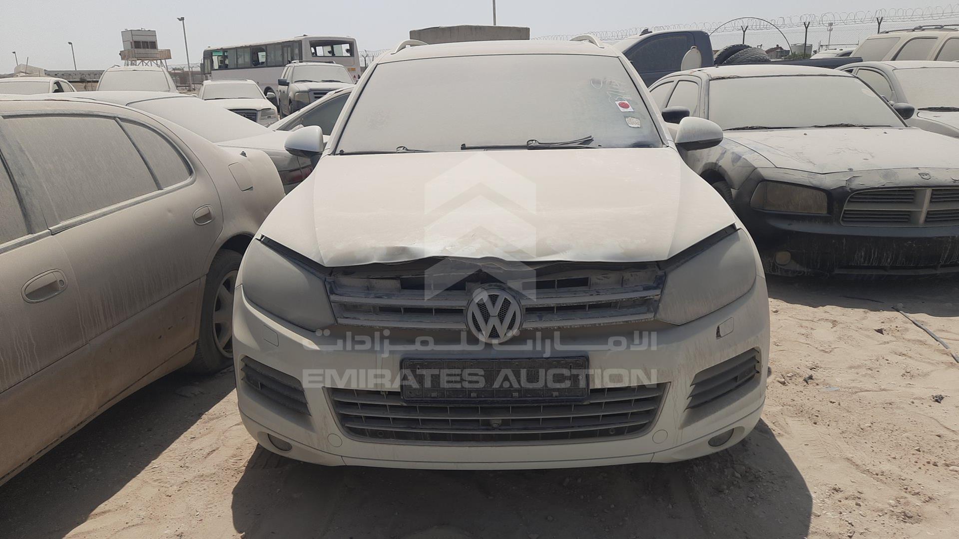 2013 VOLKSWAGEN TOUAREG VIN: WVGBD2BP7DD008254
