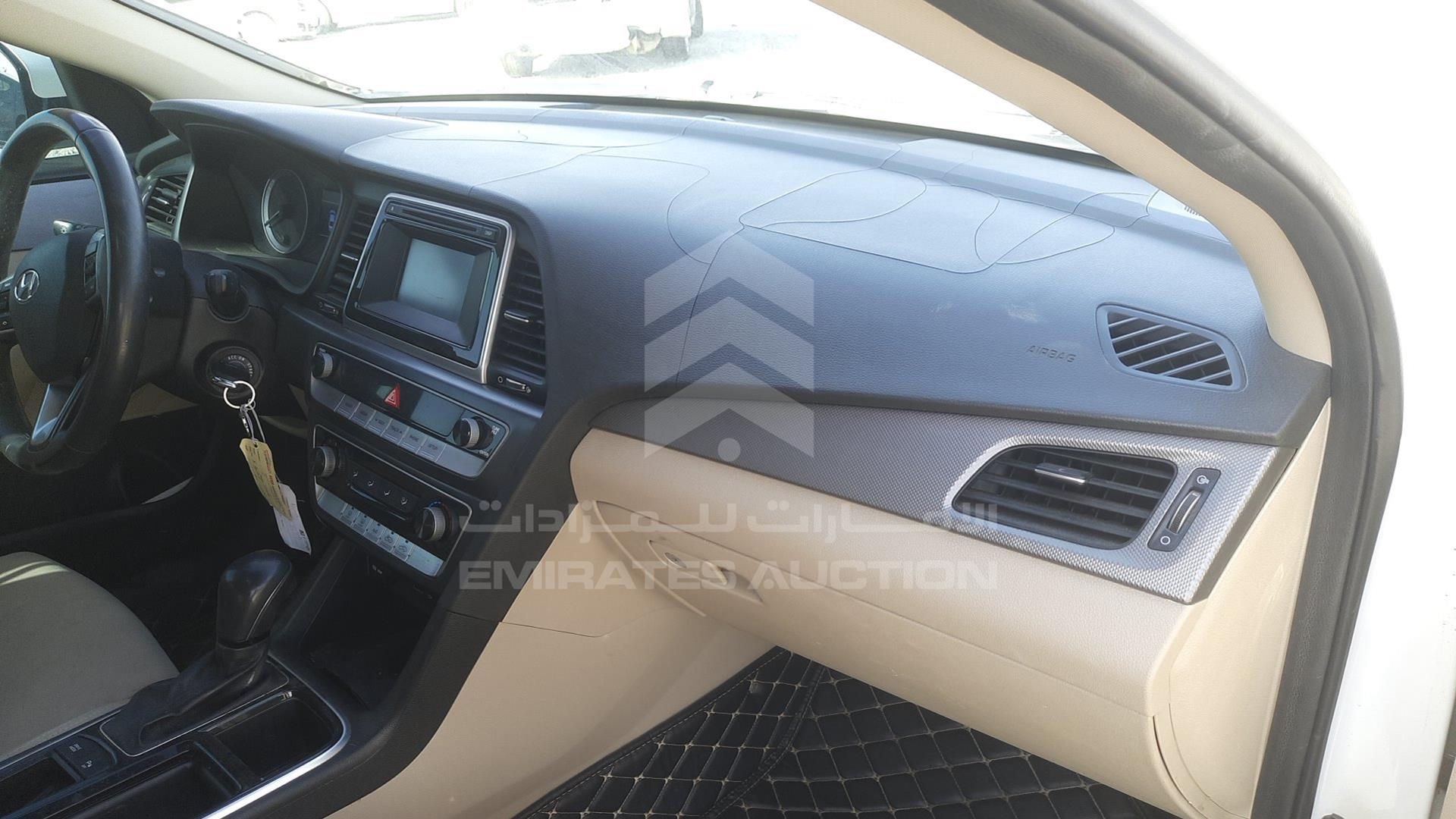 2018 HYUNDAI SONATA VIN: KMHE241G1JA419355