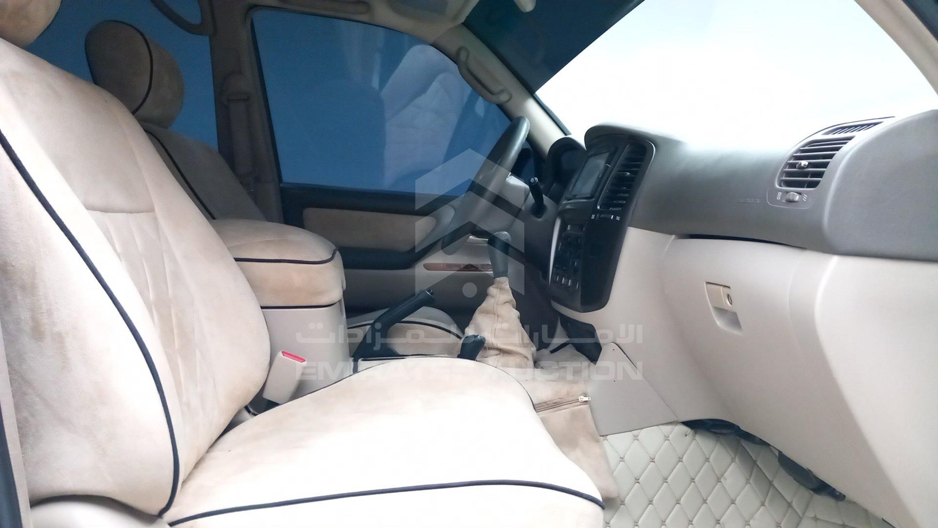 2006 TOYOTA LAND CRUISER VIN: JTEHJ09JX65145680