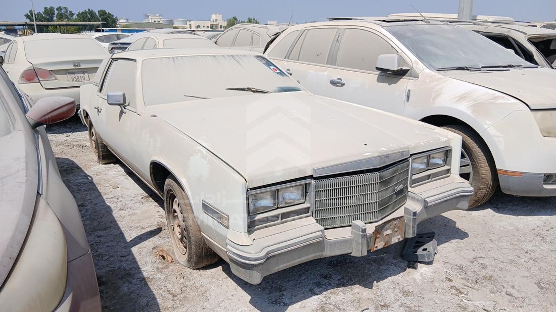 Cadillac - Scrap without document — Front Right Angle — Photo 9