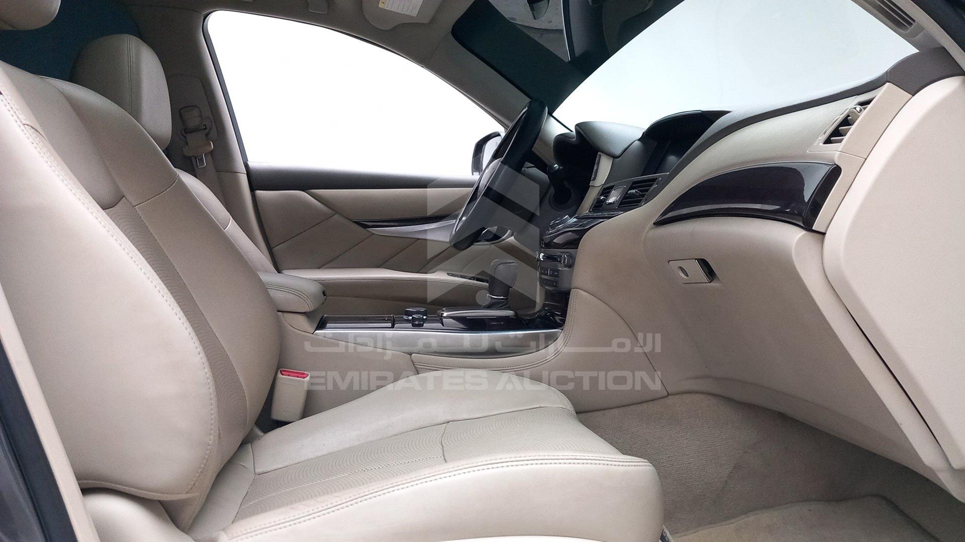 2016 INFINITI Q70 VIN: JNKBY1AP0GM320438