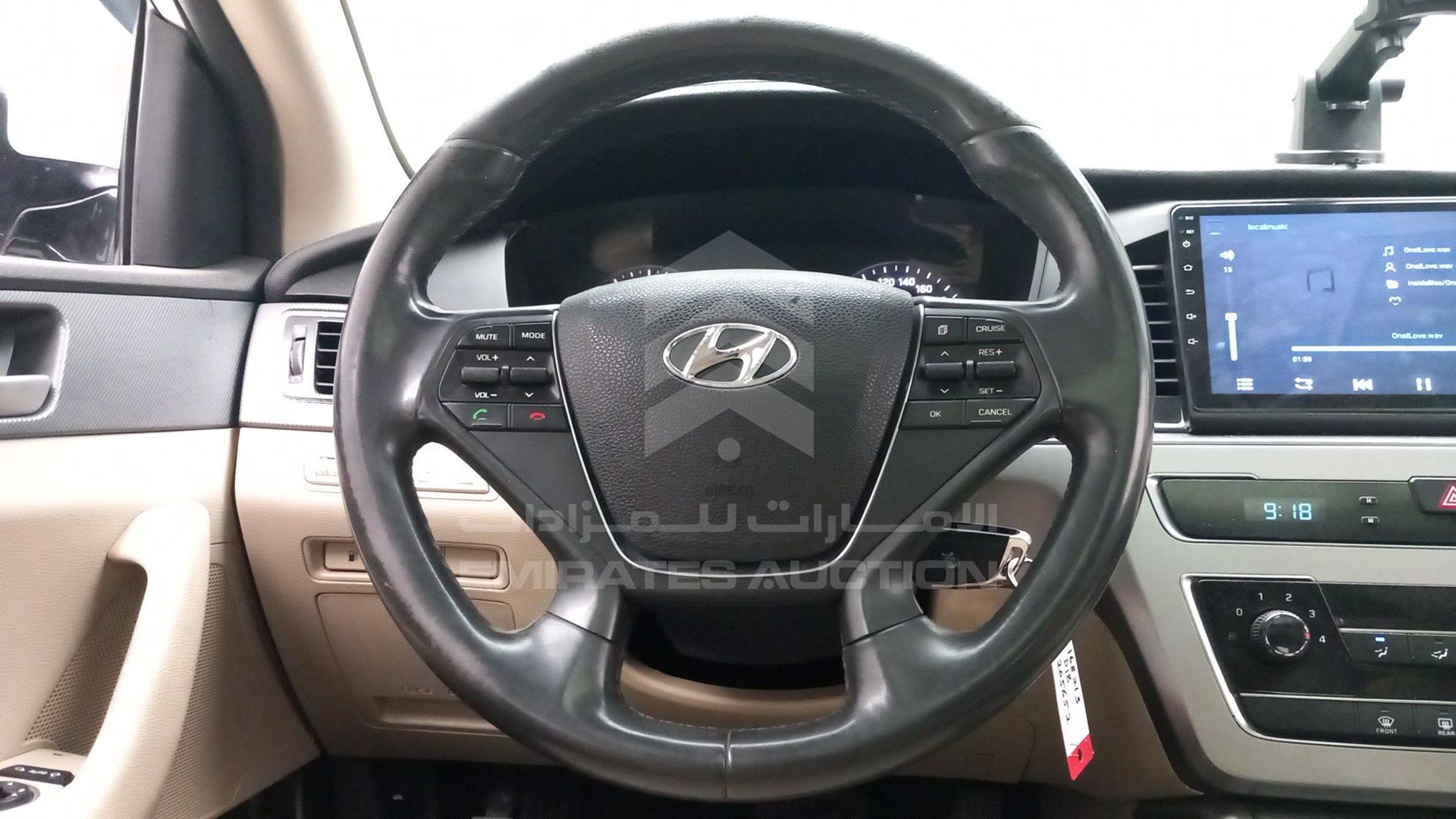 2016 HYUNDAI SONATA VIN: KMHE241G6GA168213