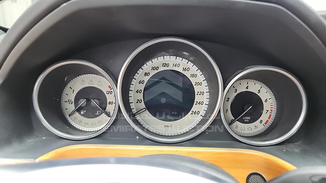 مرسيدس إى 300 2014 — مؤشر السرعة — صورة 15