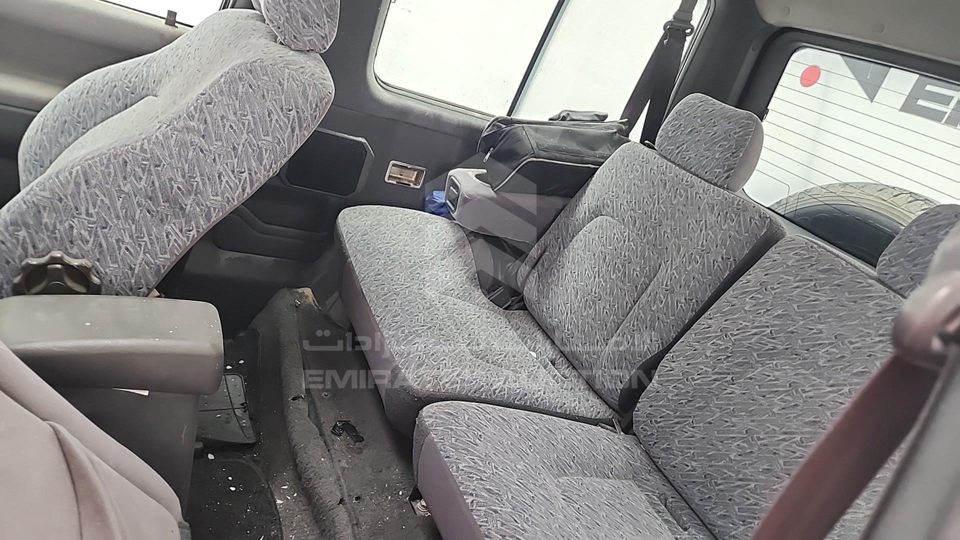 2000 MITSUBISHI PAJERO VIN: JMY0RV230YJ703802