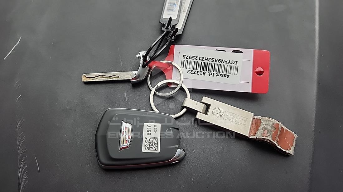 2017 Cadillac XT 5 — Keys — Photo 7