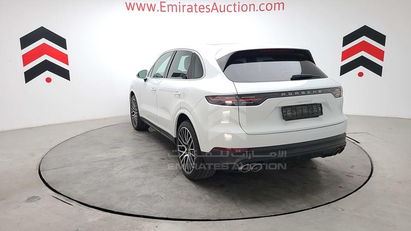 WP1ZZZ9YZJDA61908 2018 Porsche Cayenne S photo 9