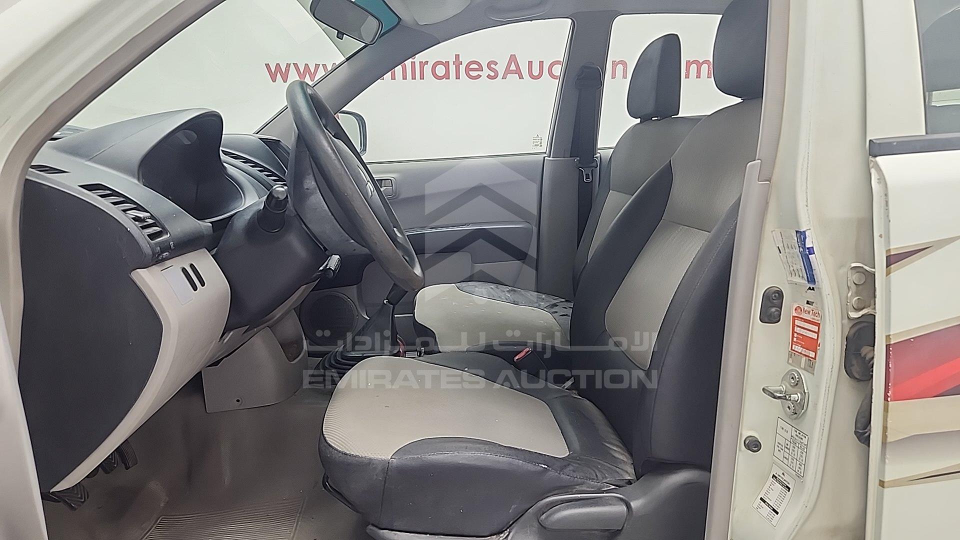 2013 MITSUBISHI L 200 VIN: MMBJNKA50DD023046