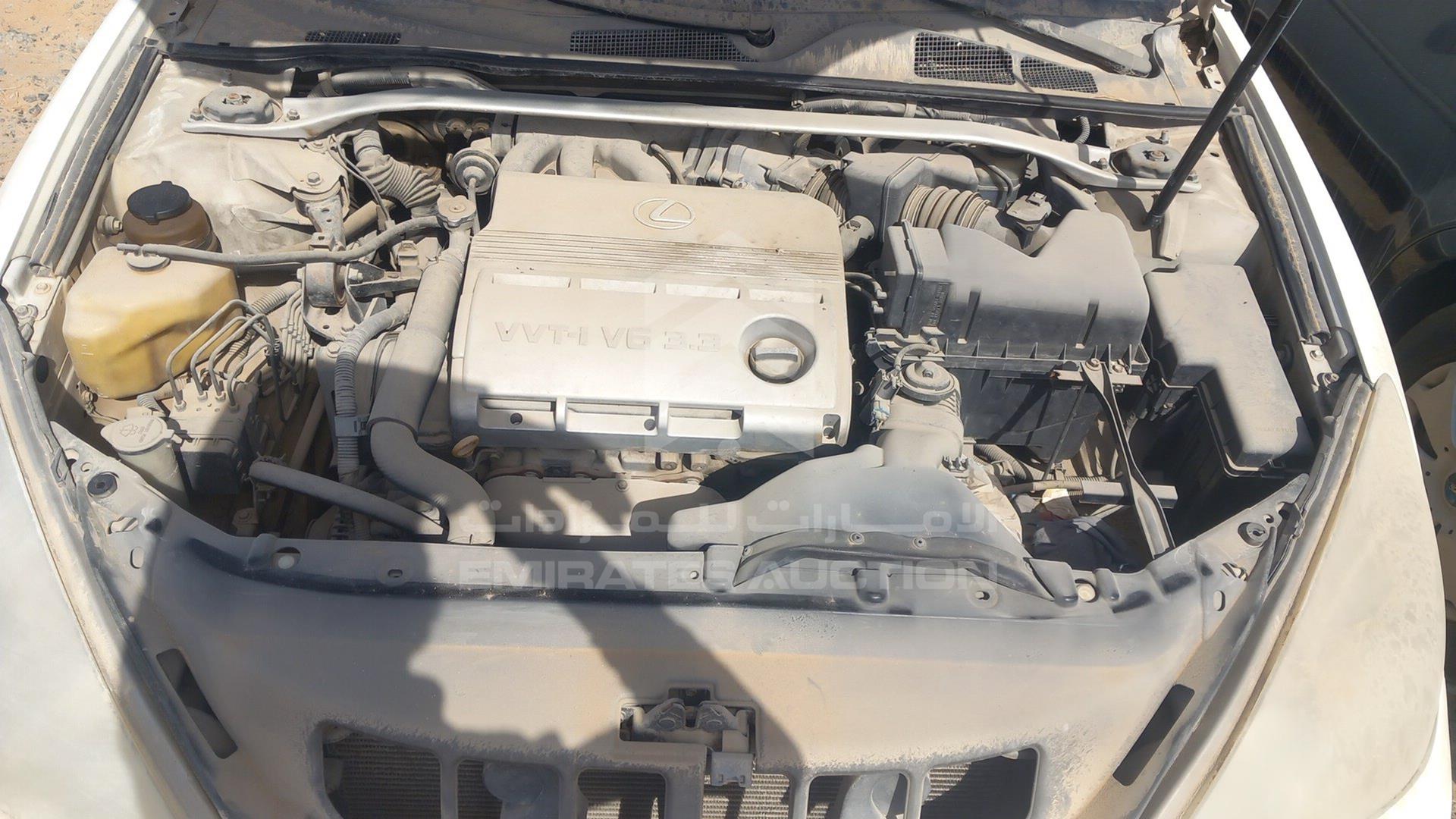 2004 LEXUS ES 330 VIN: JTHBA30GX40014030